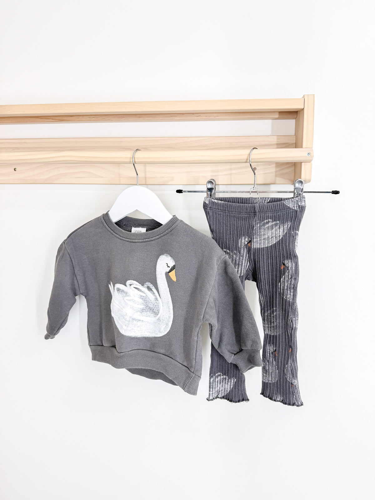 Zara swan dance studio sweatshirt + rib leggings set (12-18m)