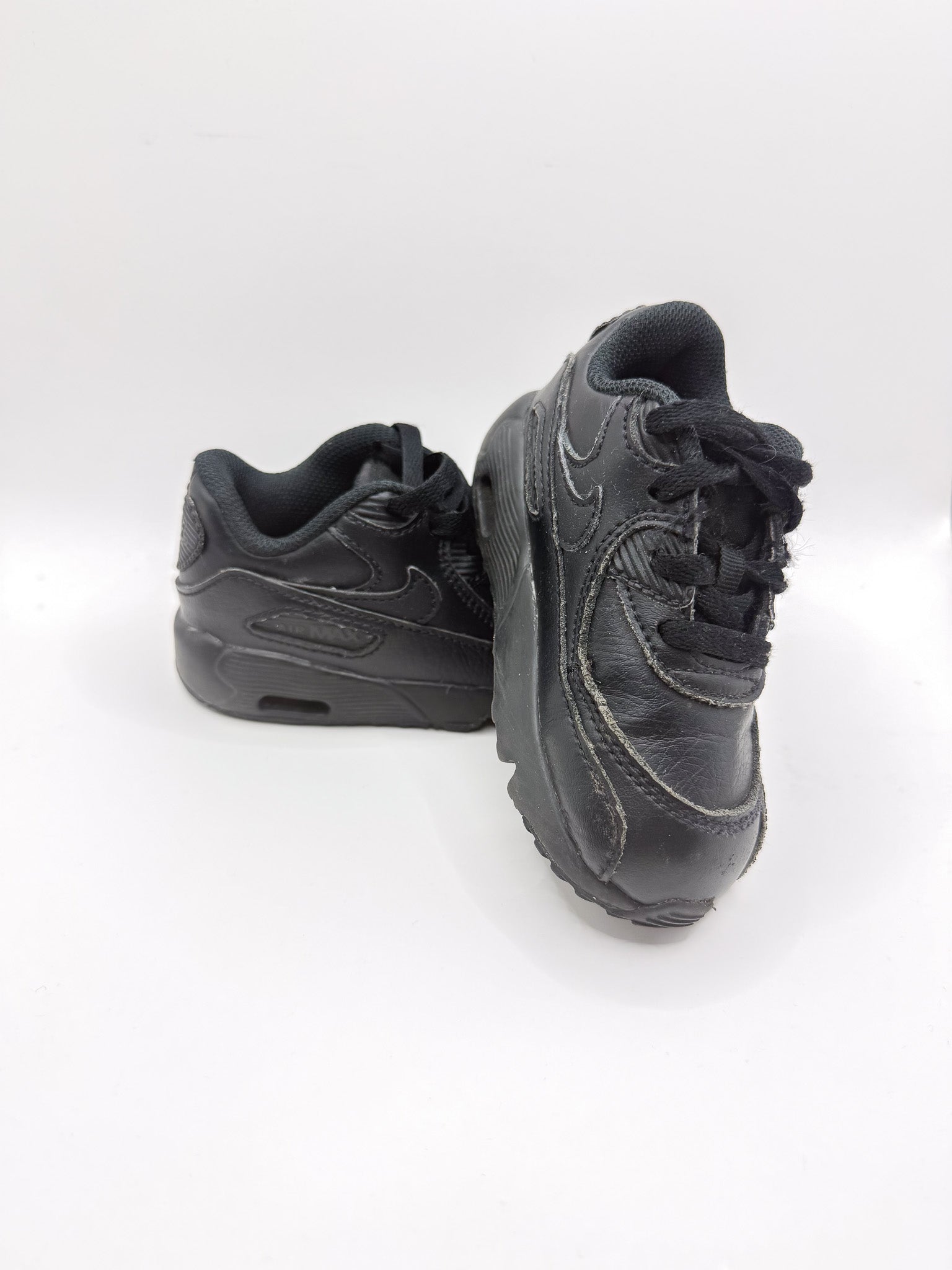 Nike air max 90 triple black sneakers (23.5EU)