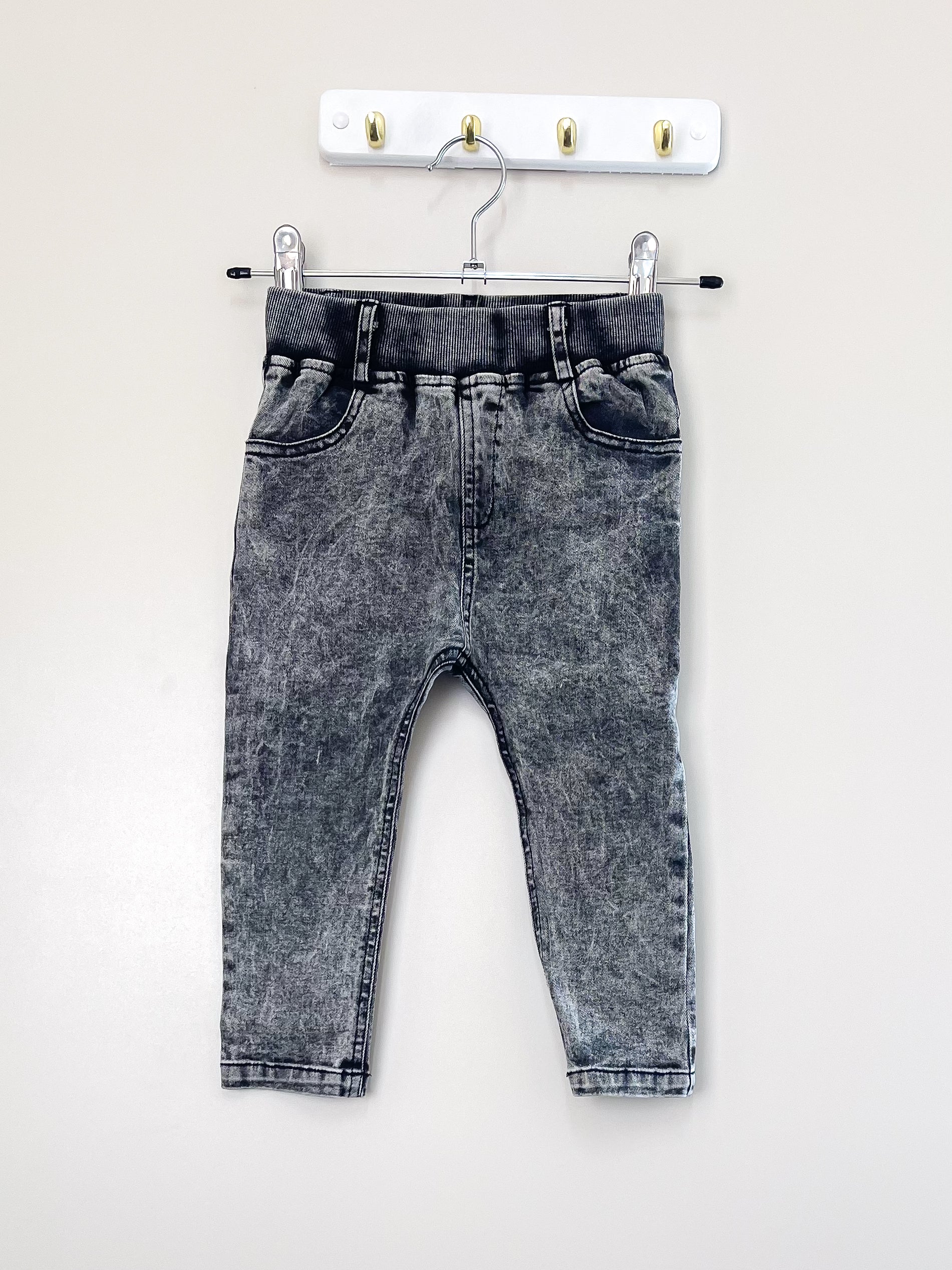 Kapow Kids essential acid wash denim pull up jeans (2y)