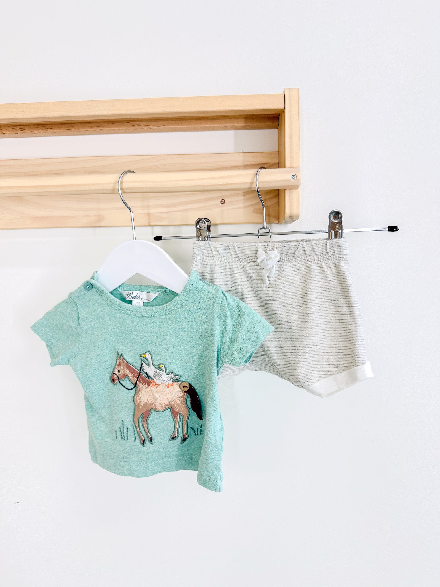 Bébé by Minihaha tee + shorts set (0-3m)