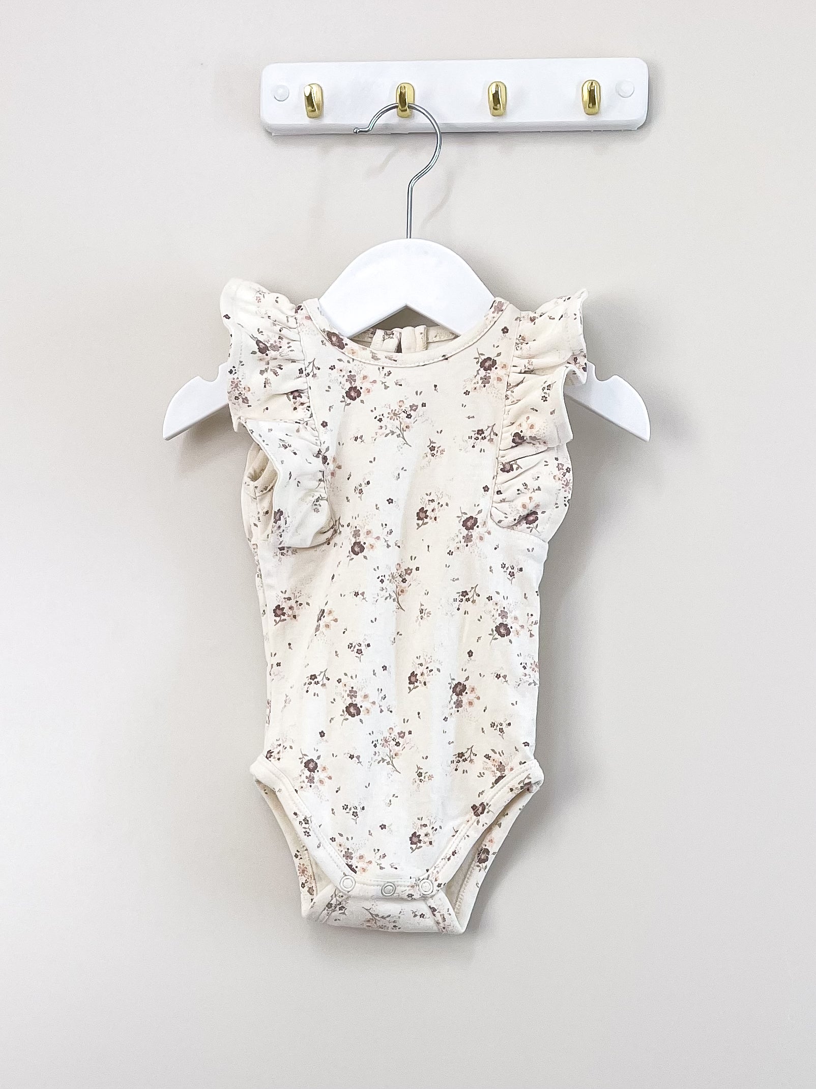 Jamie Kay organic frill singletsuit (2y)