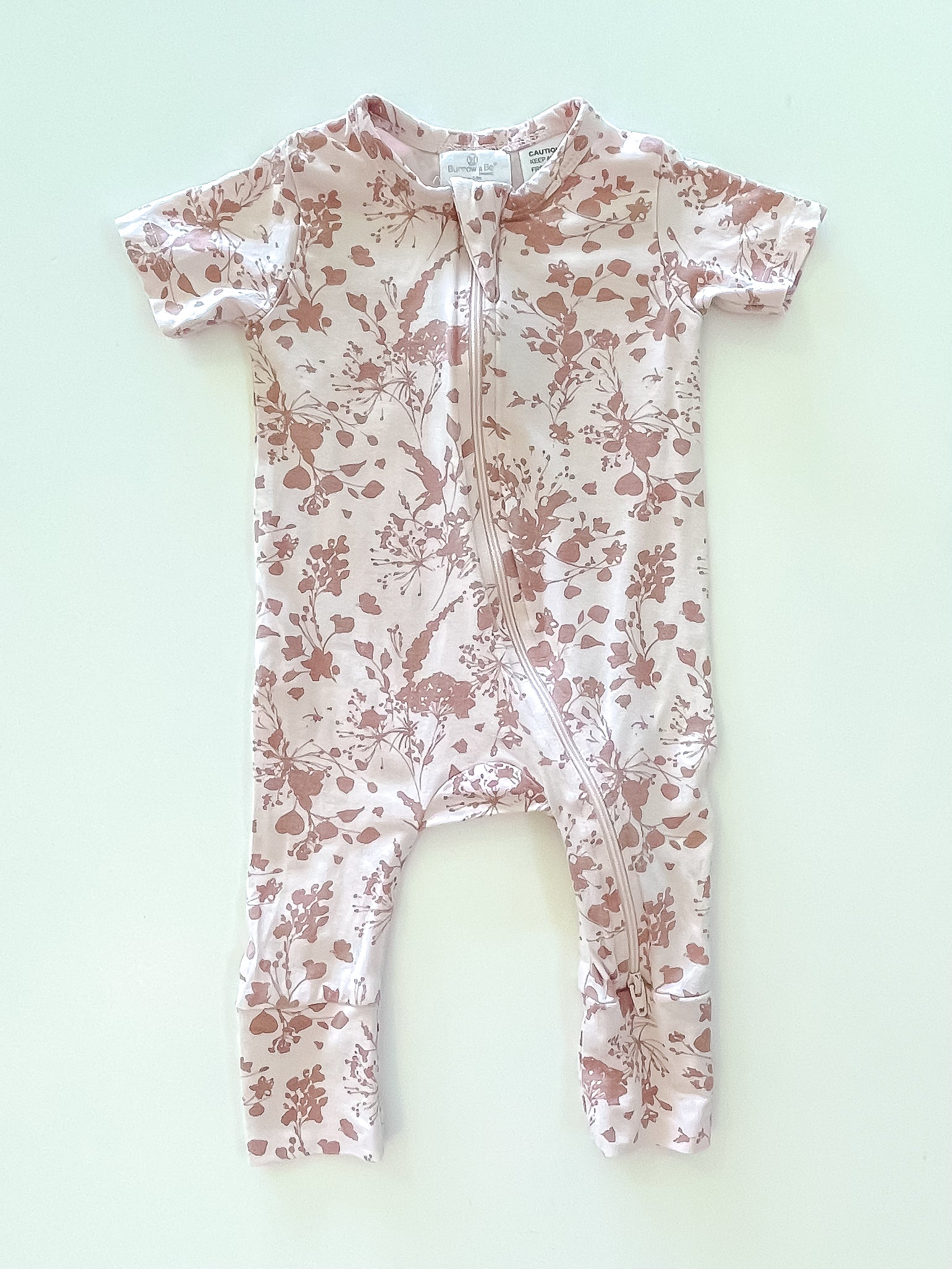 Burrow & Be organic zipsuit - flower splash (0-3m)