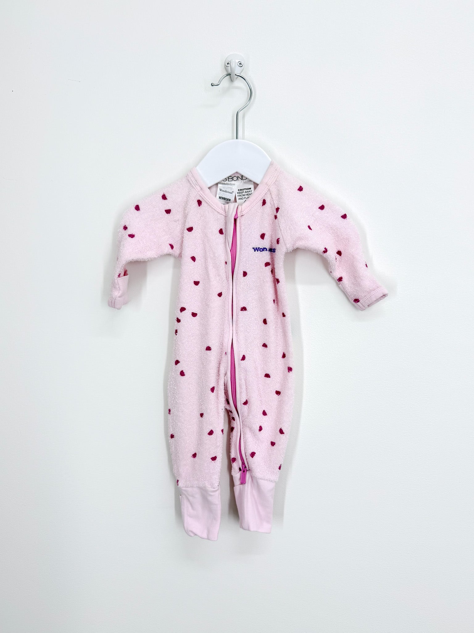 Bonds terry wondersuit - pink spot (newborn)