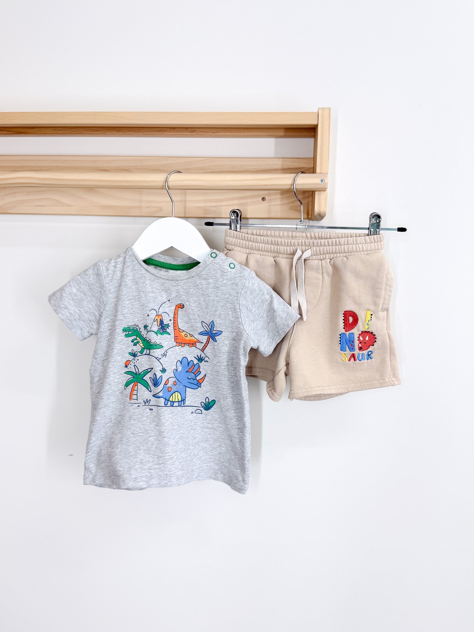 Teeny Weeny dino shorts & tee set (18-24m)