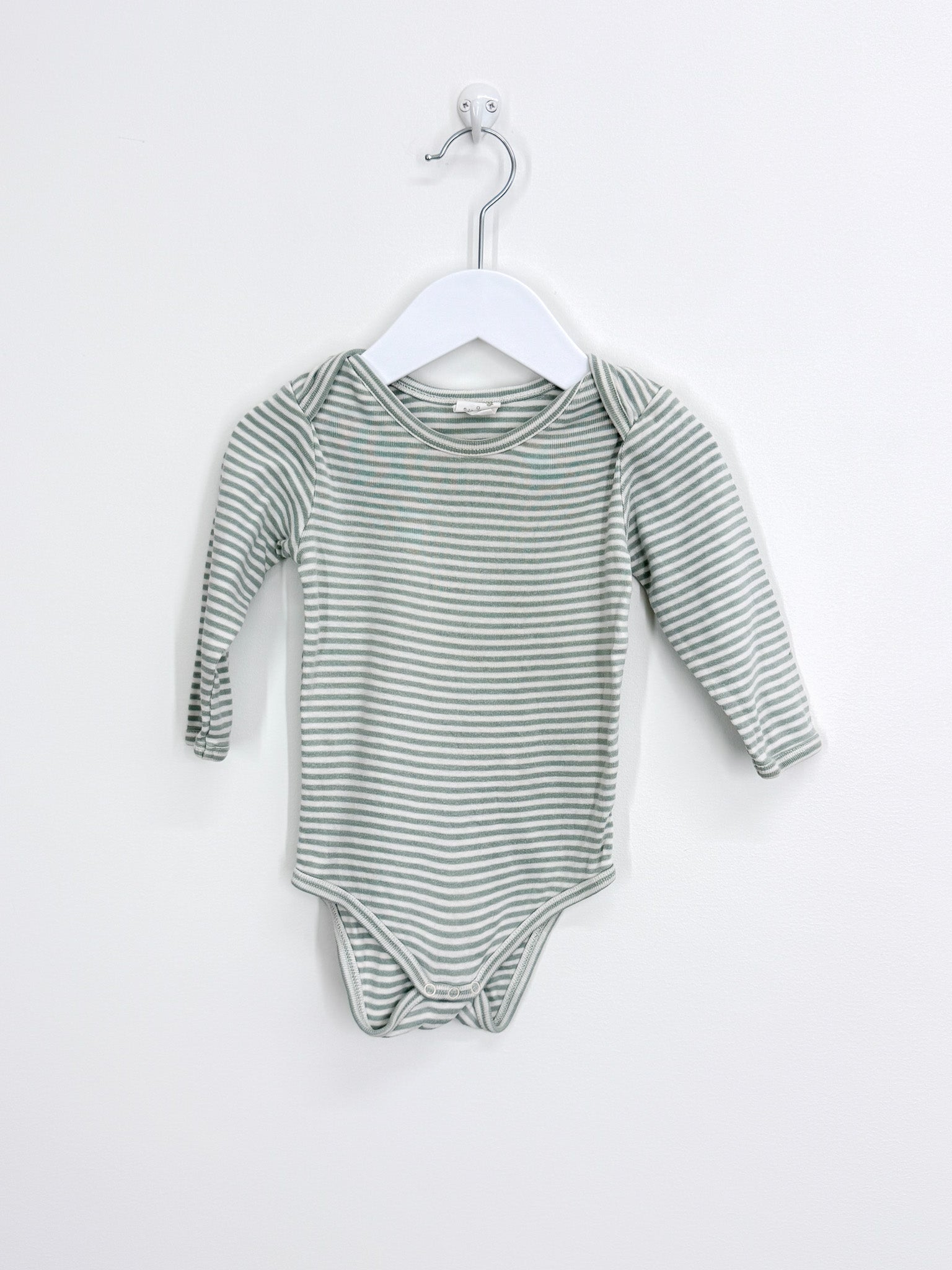Nature Baby organic bodysuit - green stipe (6-12m)