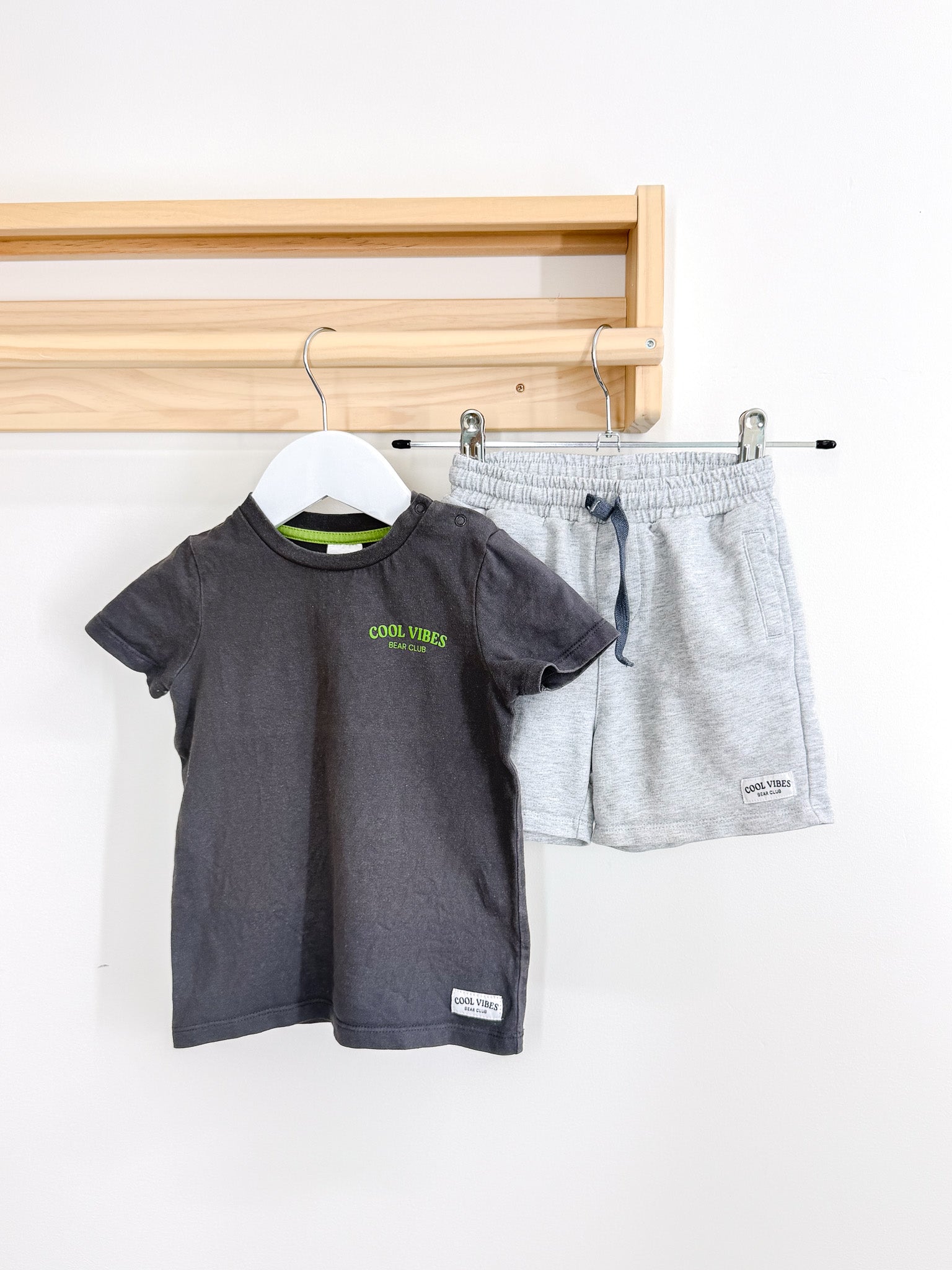 Teeny Weeny cool vibes tee & shorts set (18-24m)