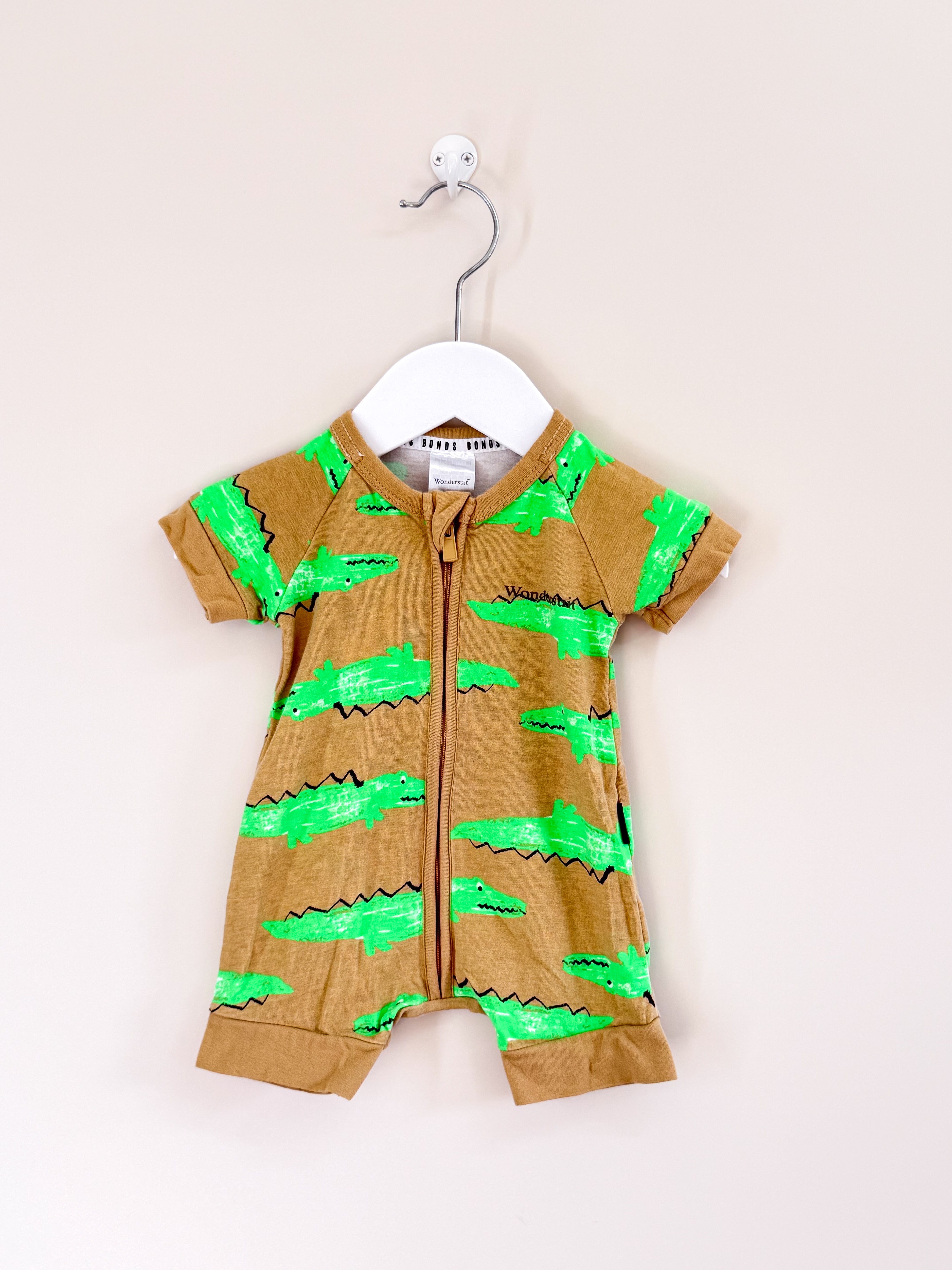 Bonds wondersuit - sneaky croc (newborn)