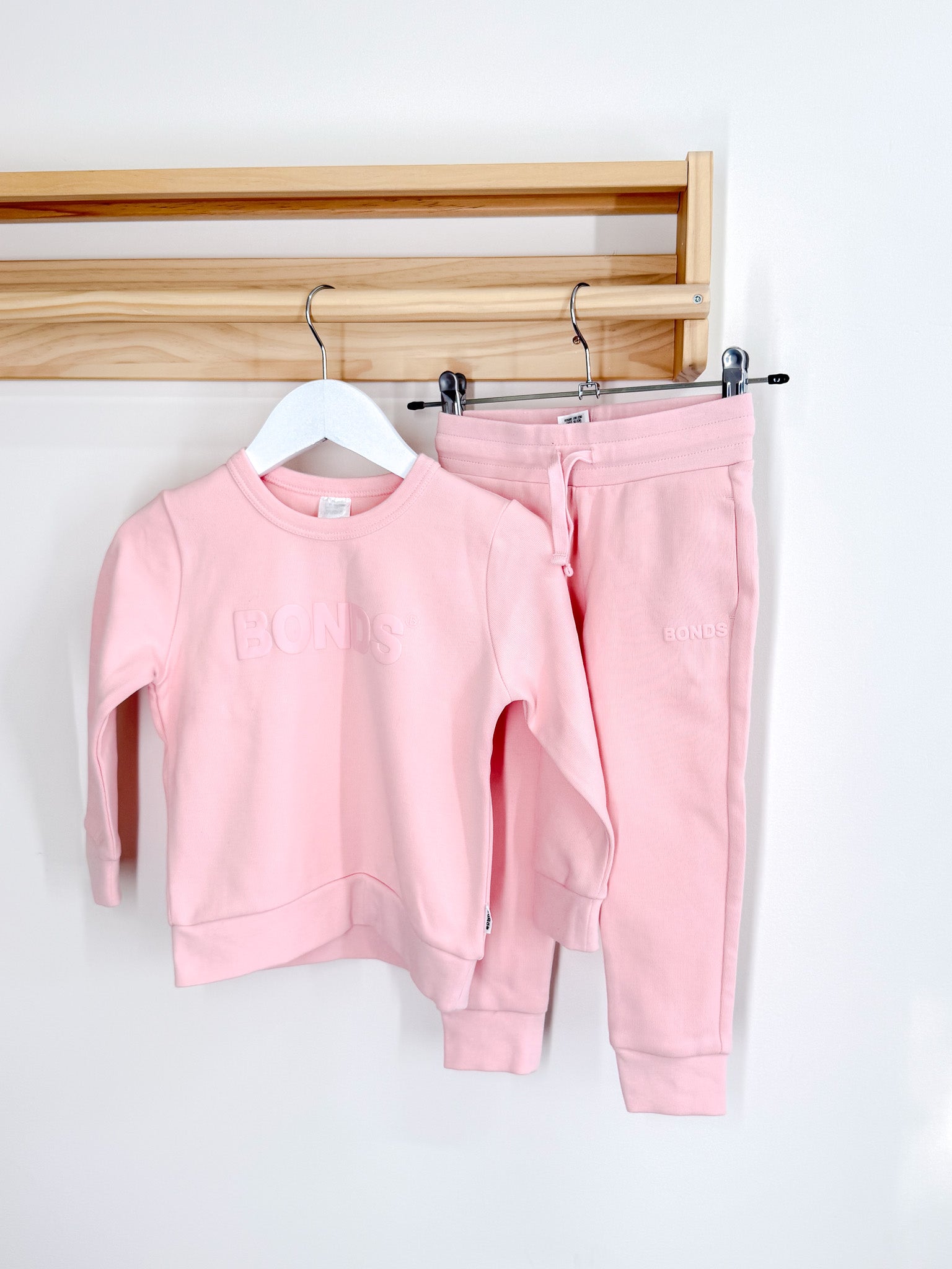 Bonds tech set - pink (3y)