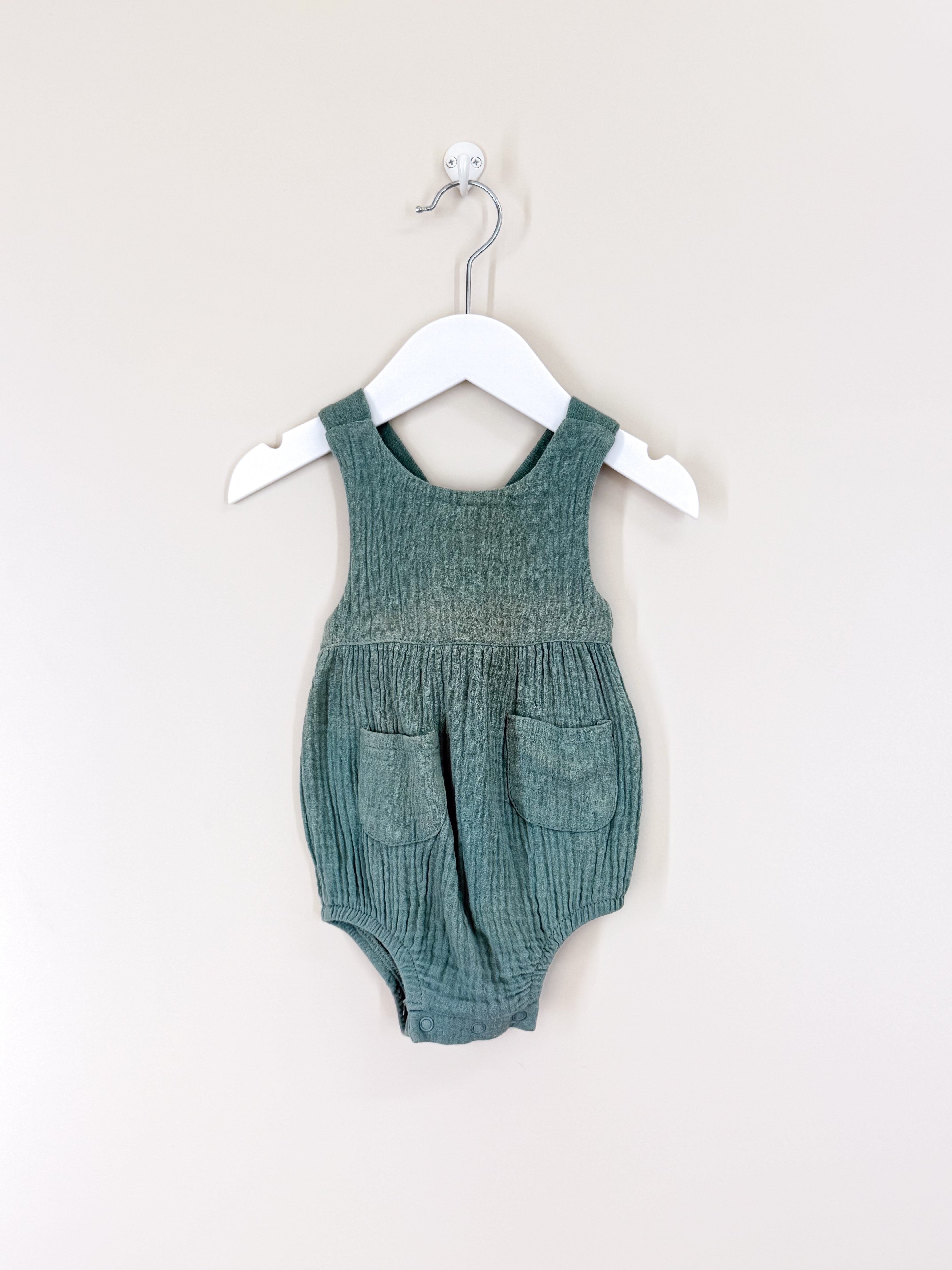 Hello Poppet organic muslin charlie romper (6-12m)