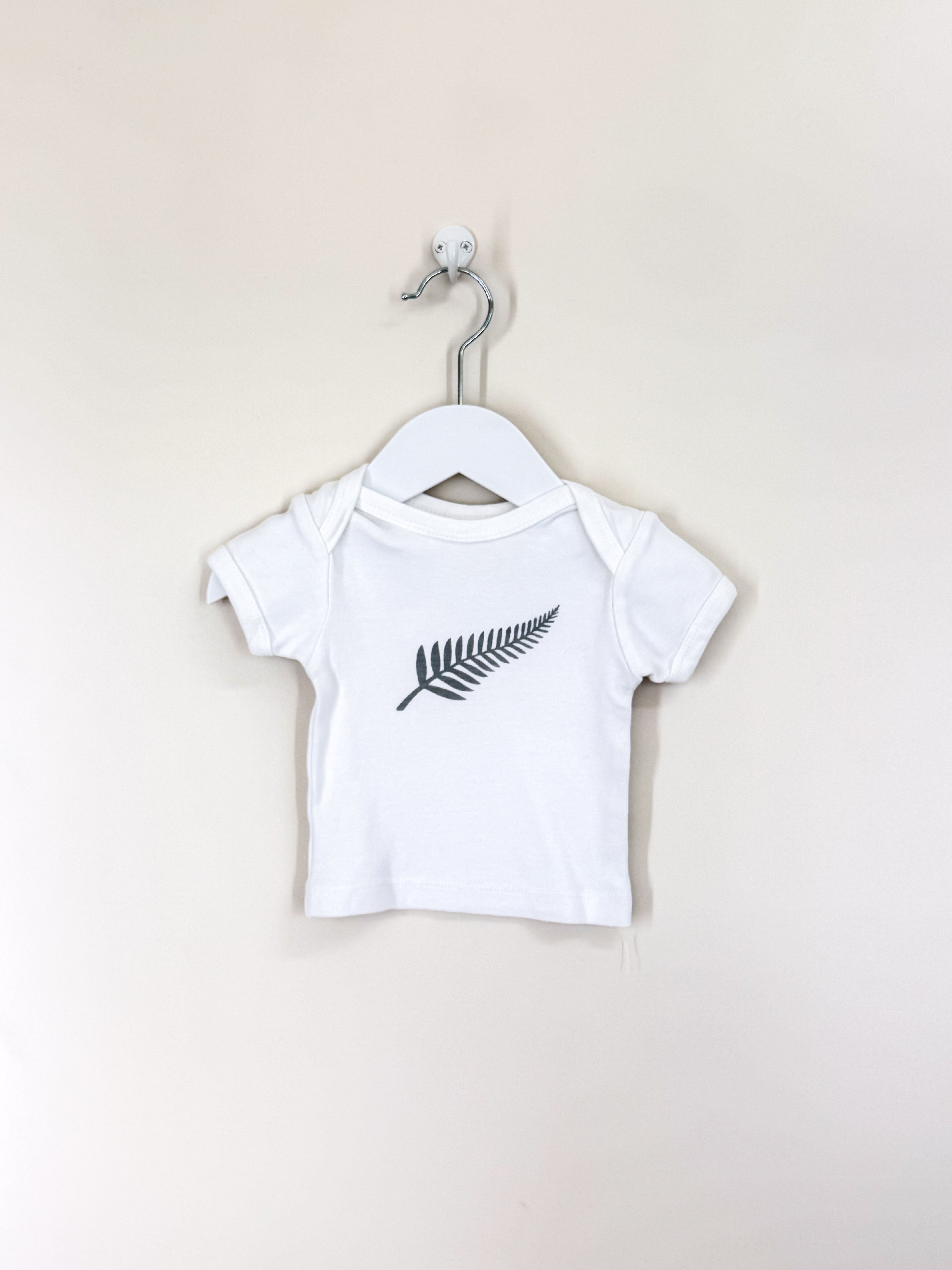 Pureborn organic NZ tee (0-3m)