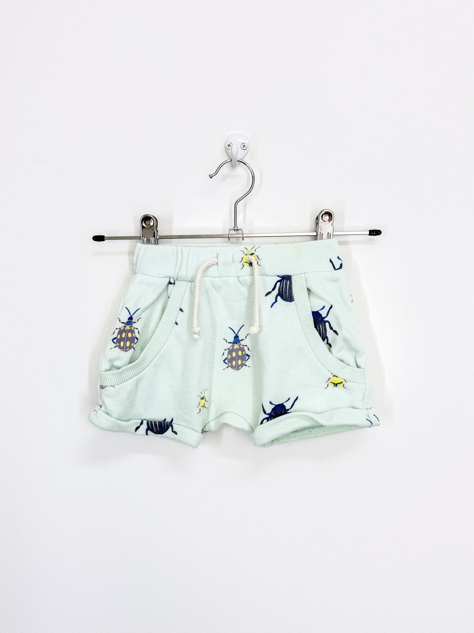 Wilson & Frenchy slouch shorts - little bugs (3-6m)