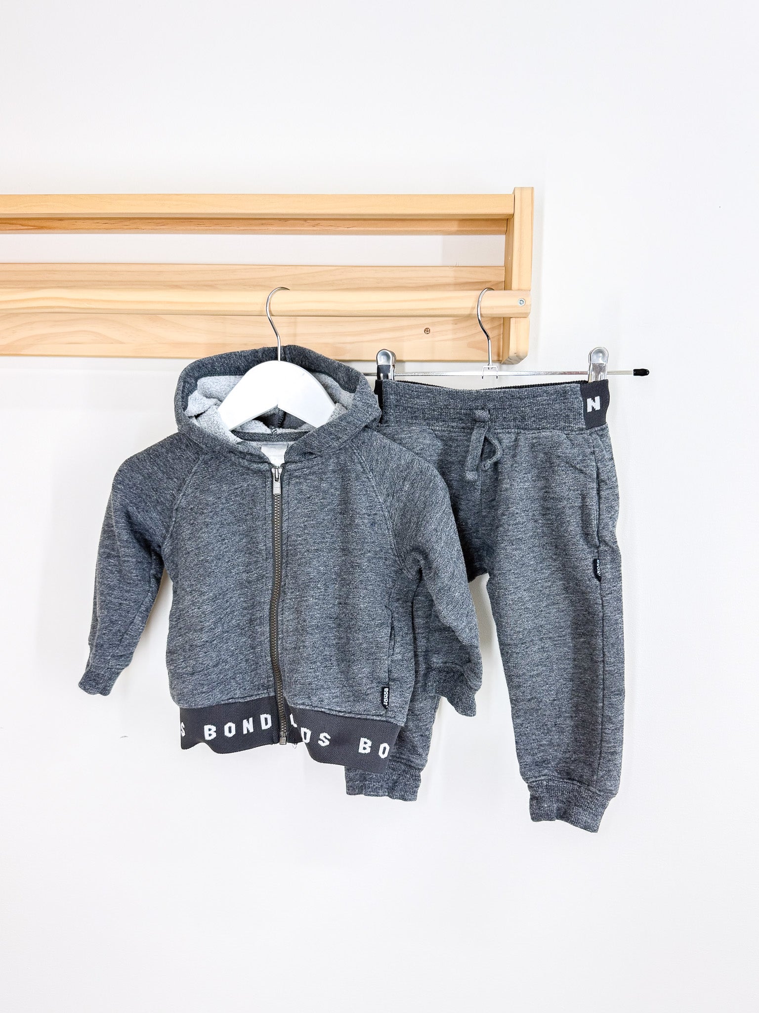 Bonds logo fleece set (12-18m)