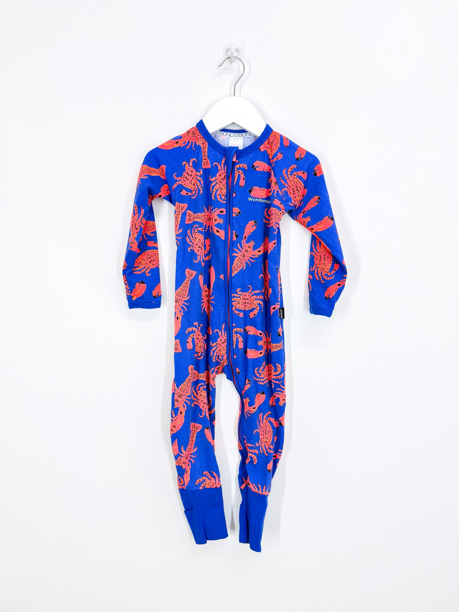 Bonds wondersuit - lobster crab (18-24m)