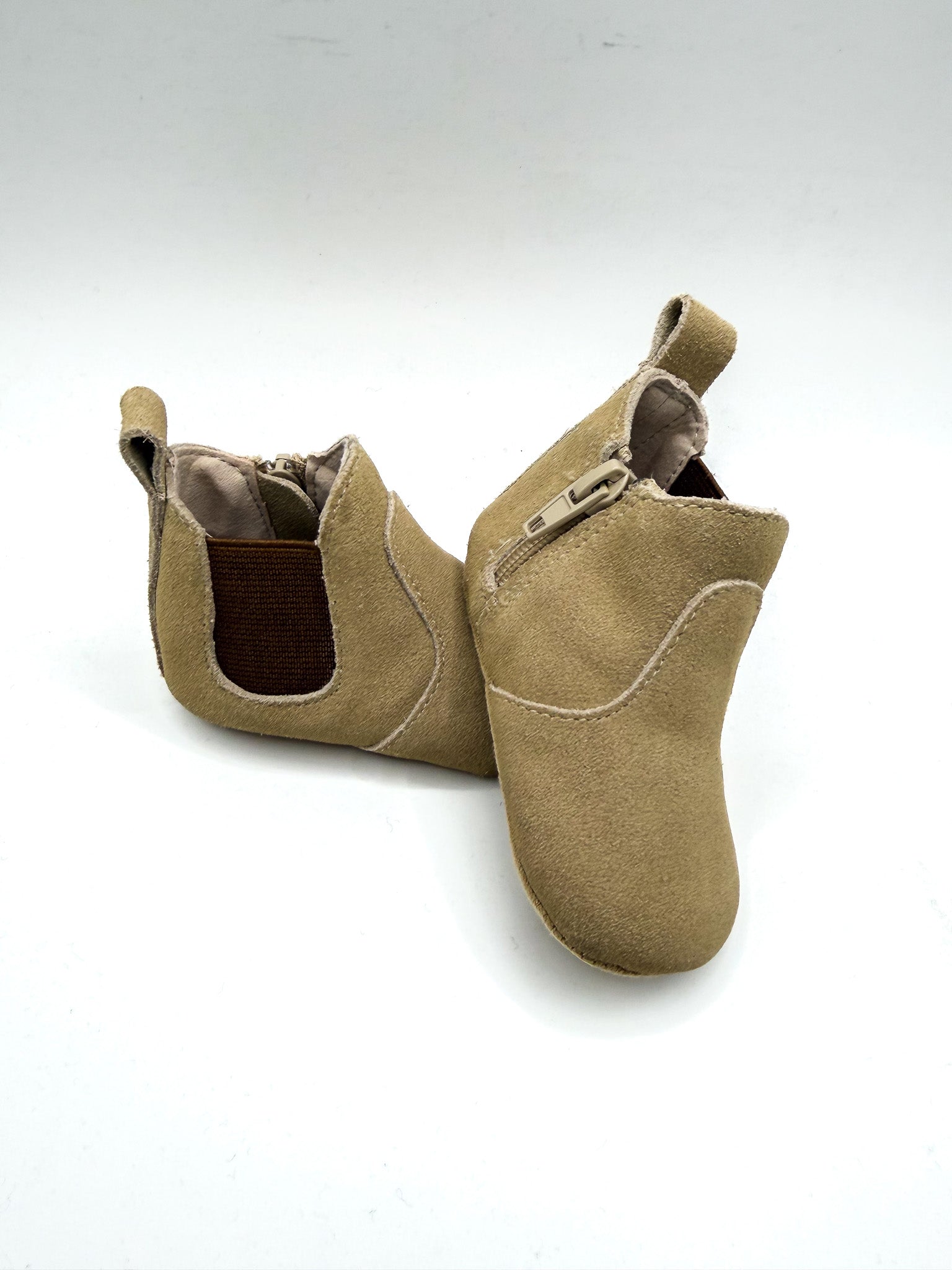 BNWOT Seed soft sole suede boots (16EU)