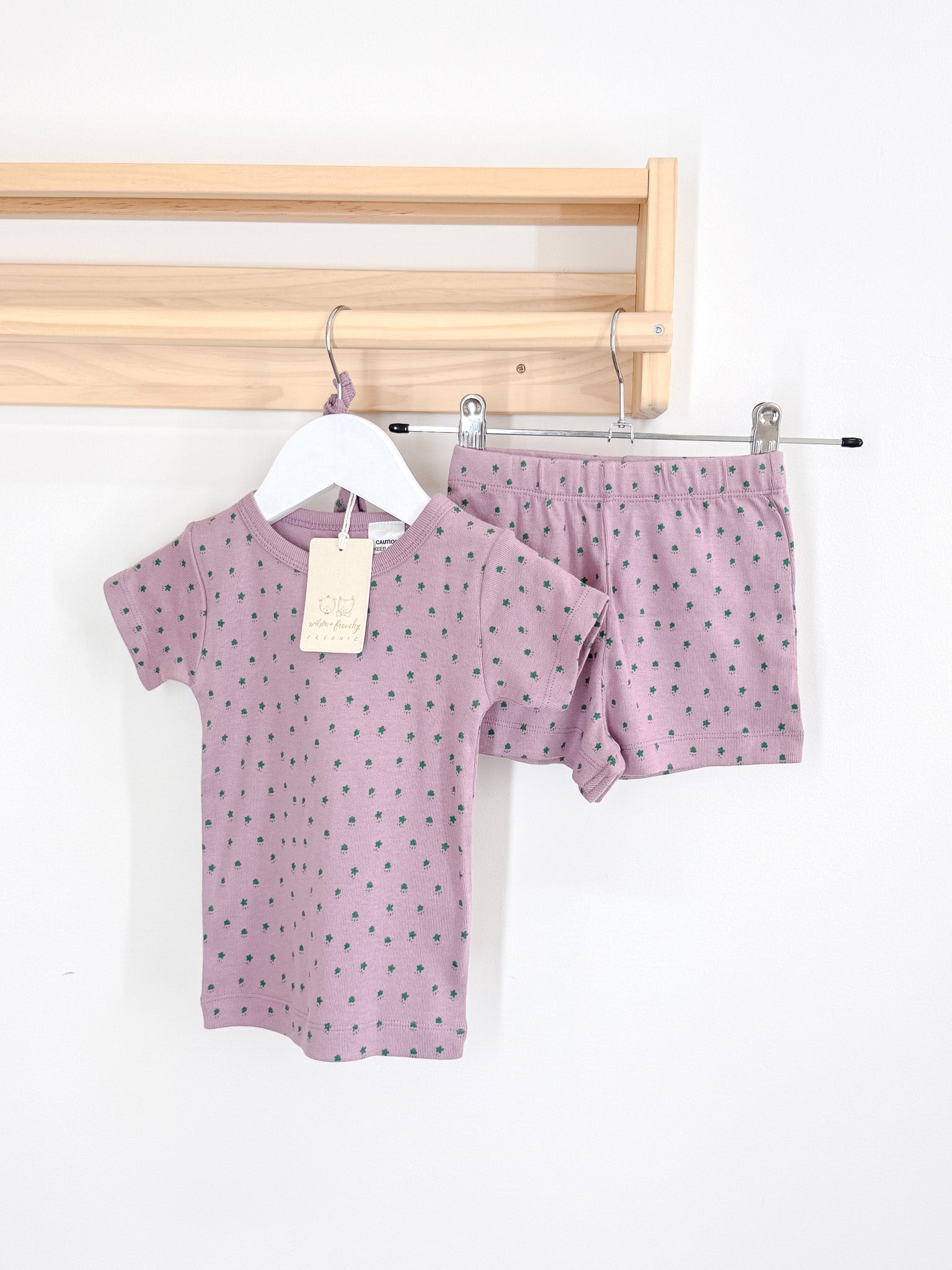 BNWT Wilson & Frenchy organic PJ set - little clover (1y)
