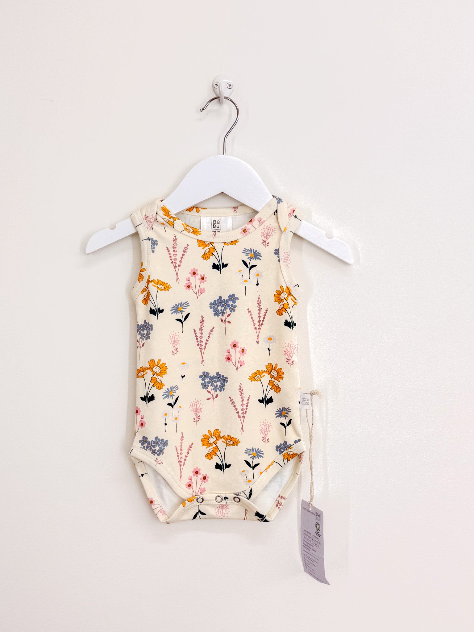 BNWT Babu organic singletsuit - meadow (3-6m)