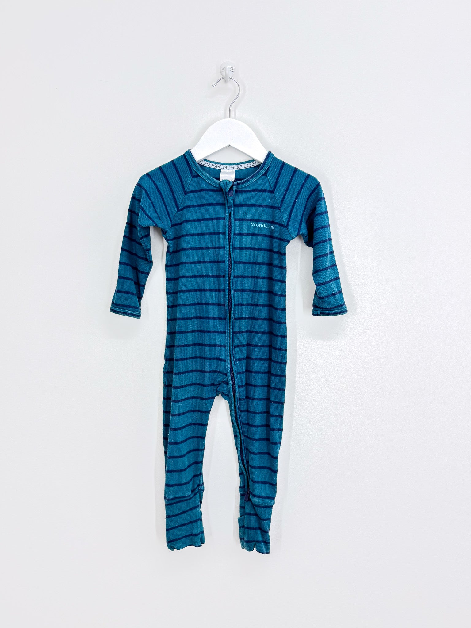 Bonds rib wondersuit - green stripe (12-18m)