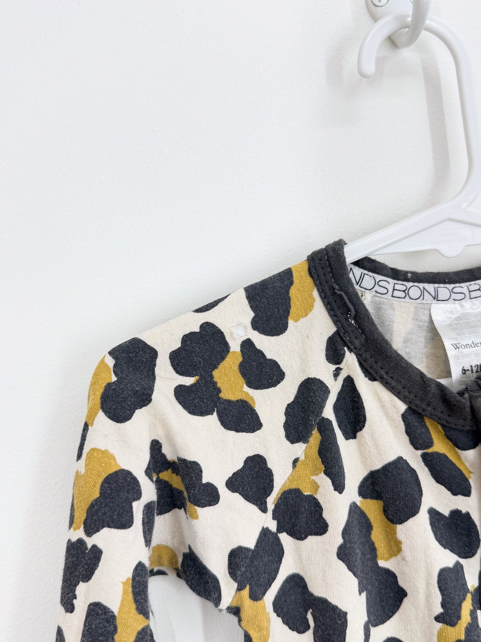 Bonds wondersuit - leopard (6-12m) - SECONDS