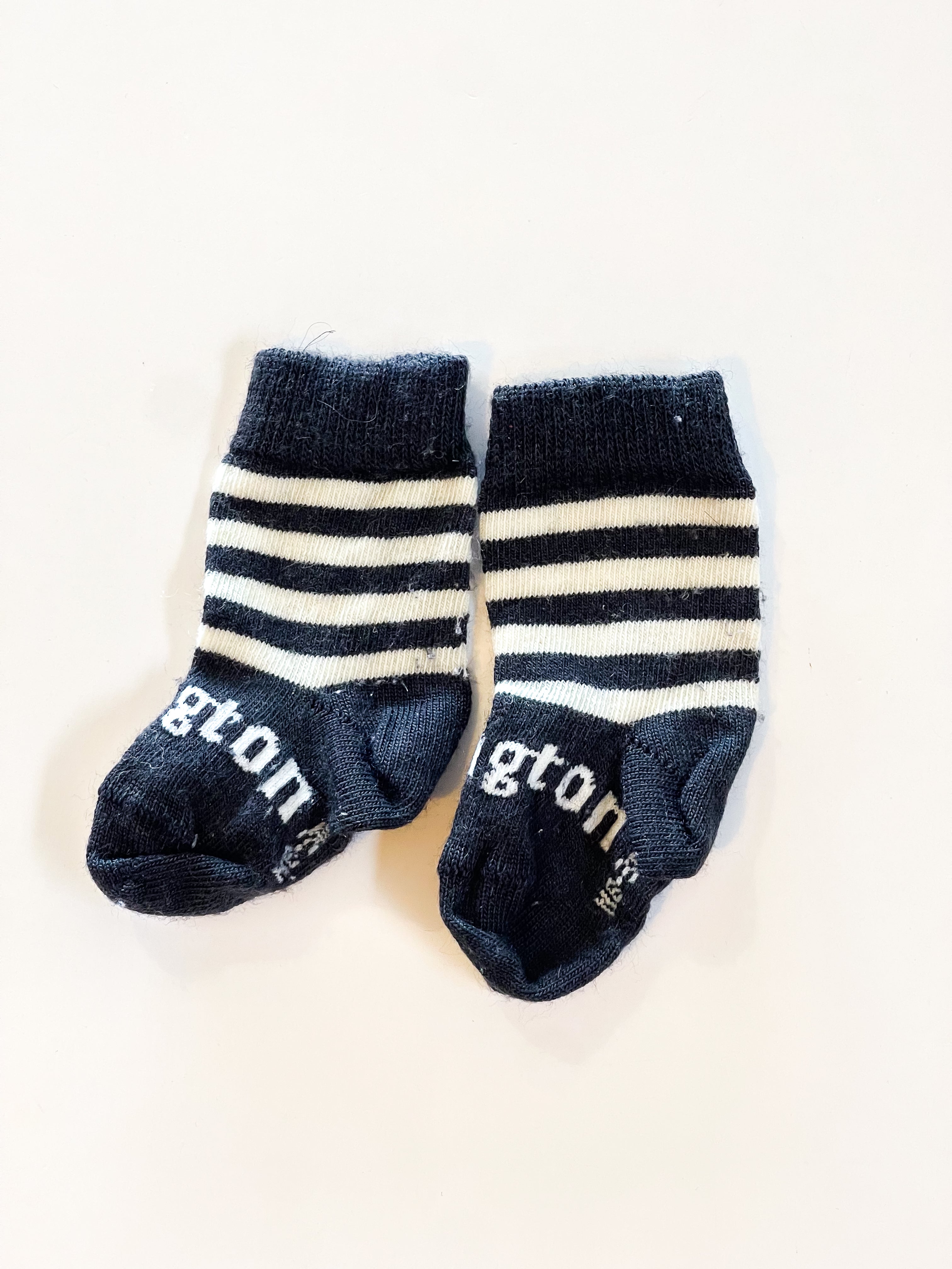 Lamington merino socks - black stripe (nb-3m)