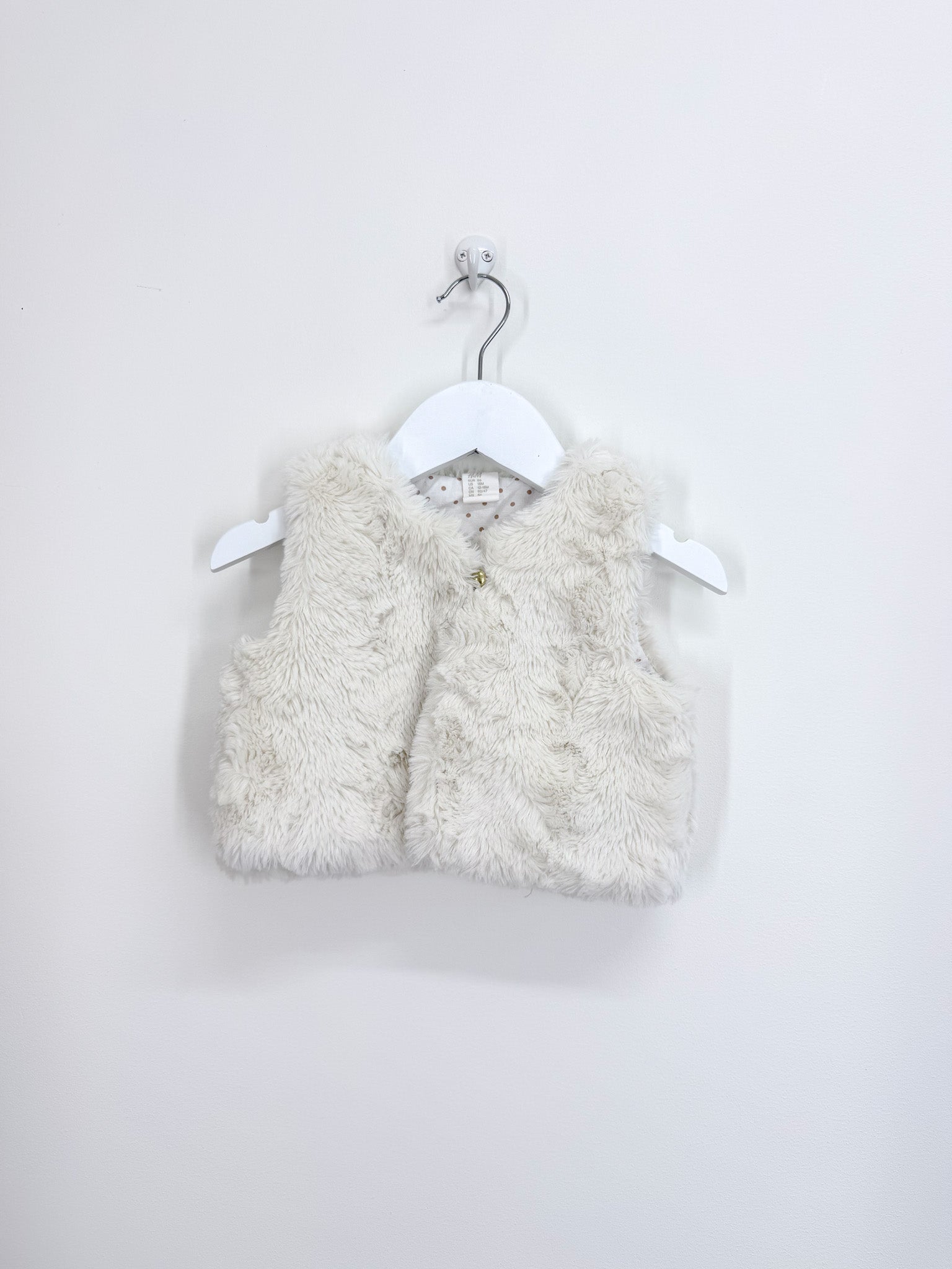 H&M faux fur vest (12-18m)