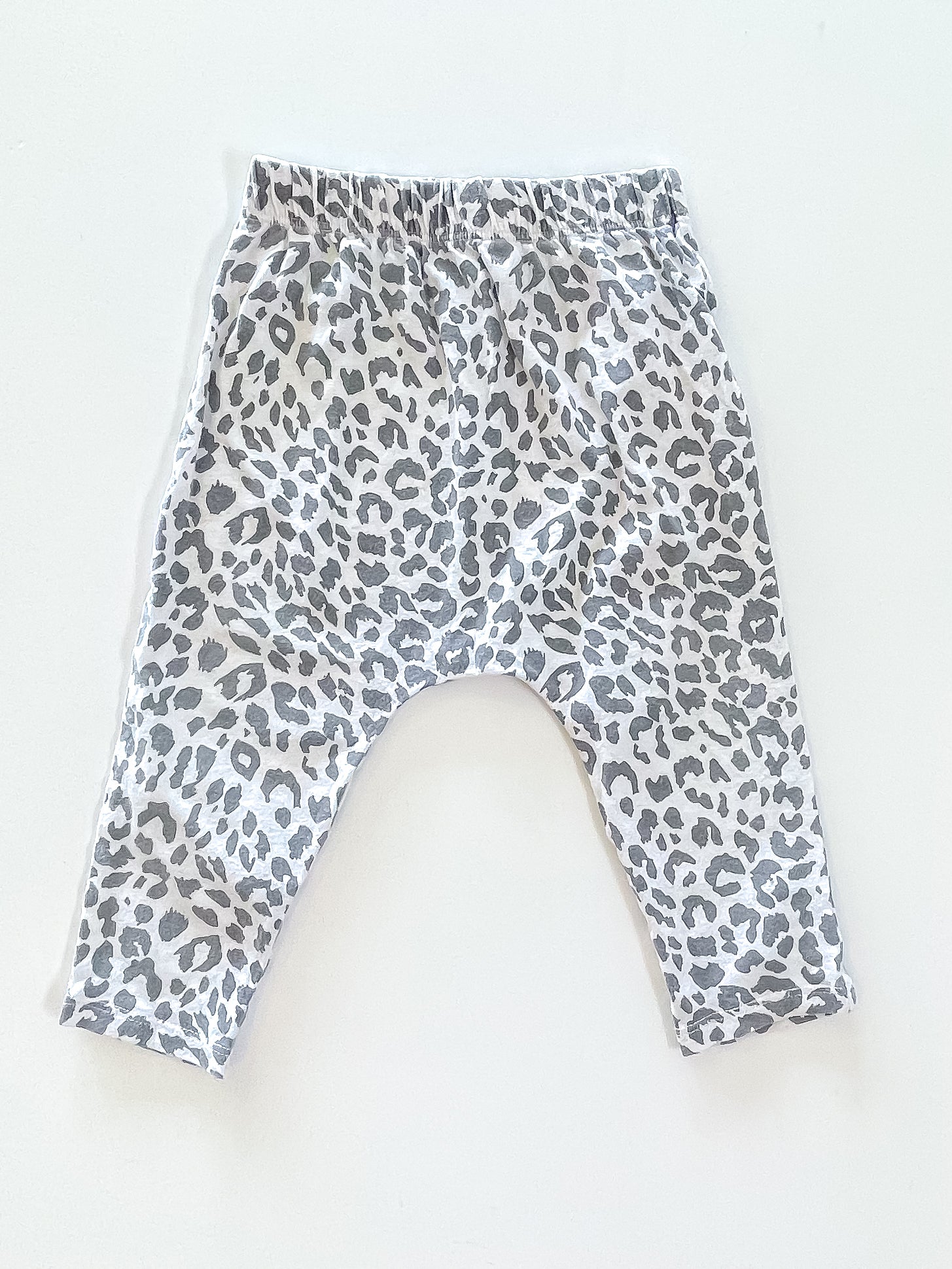 Cotton On Kids leopard leggings (12-18m)