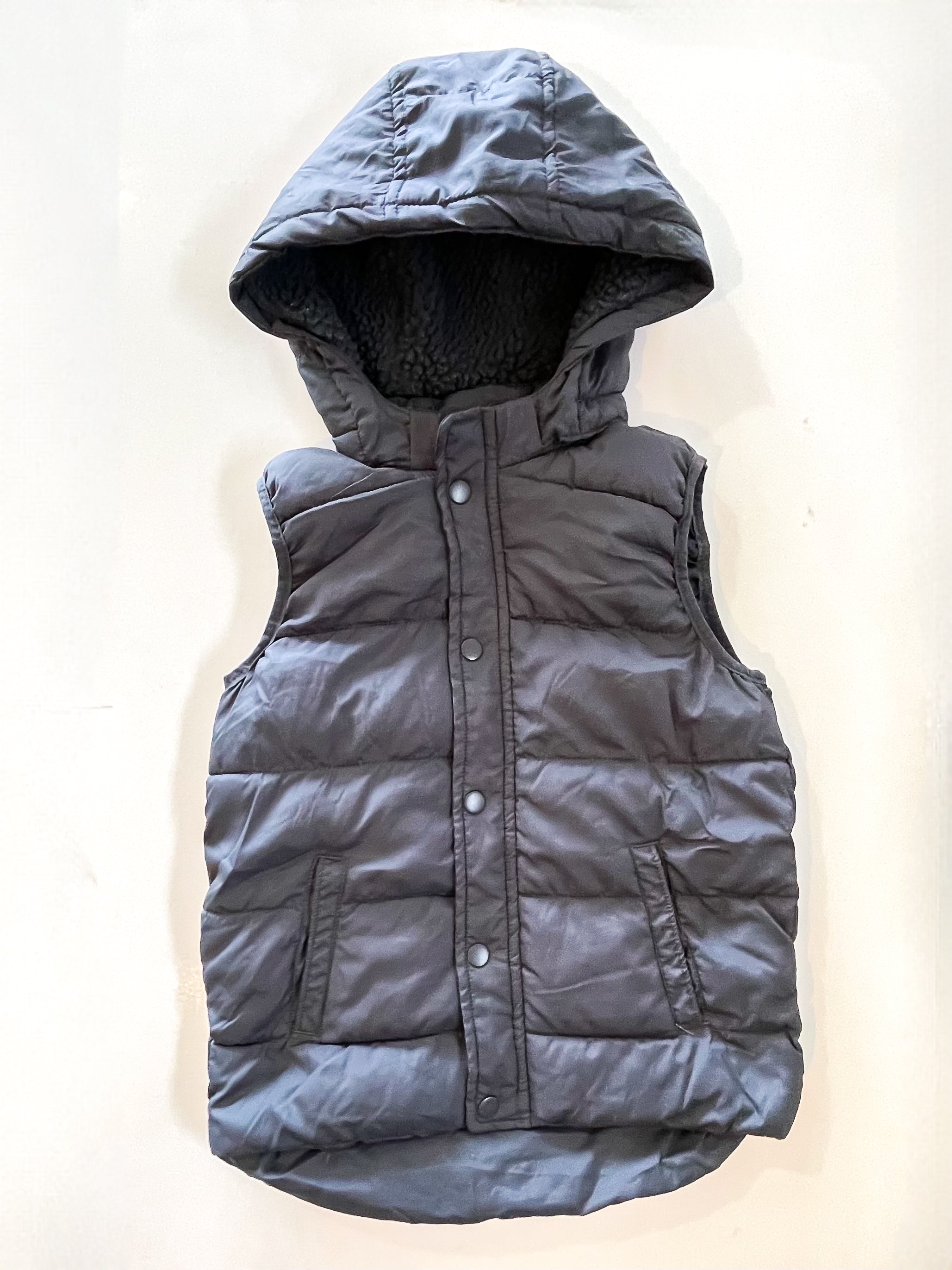 Cotton On Kids puffer vest jacket (7-8y)