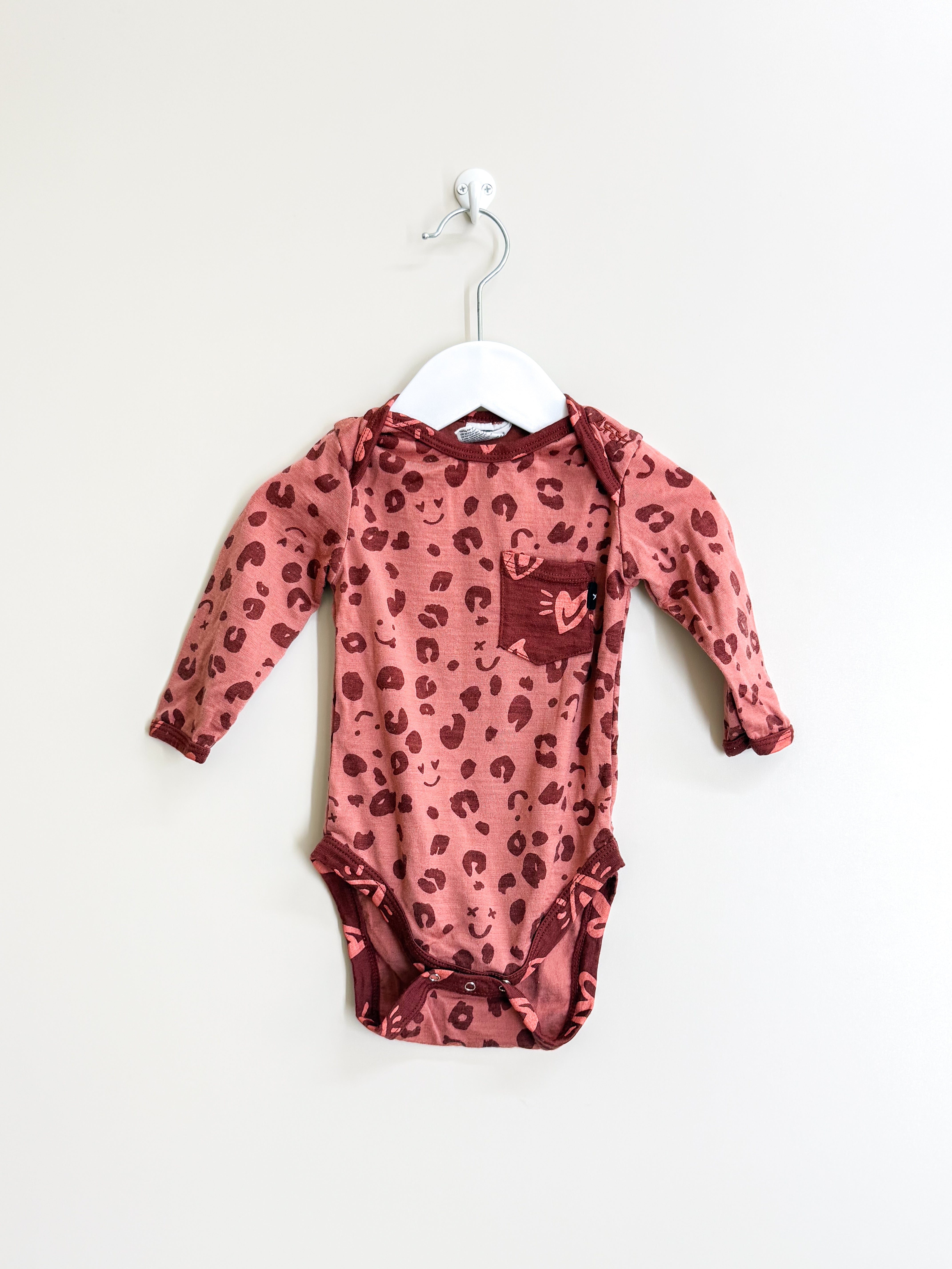 Little Flock Of Horrors merino bodysuit - rosebud cheetah (6-12m)