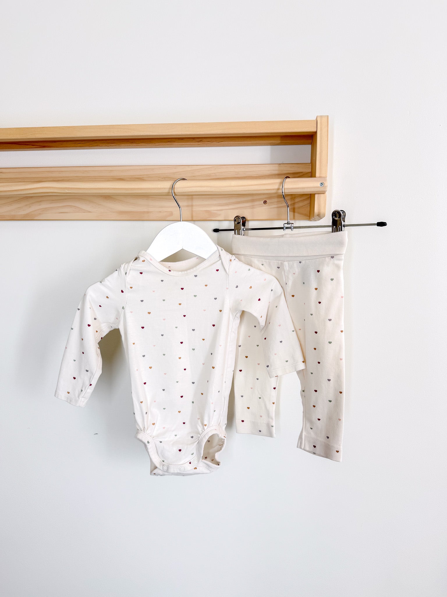 H&M organic bodysuit & leggings set (3-6m)