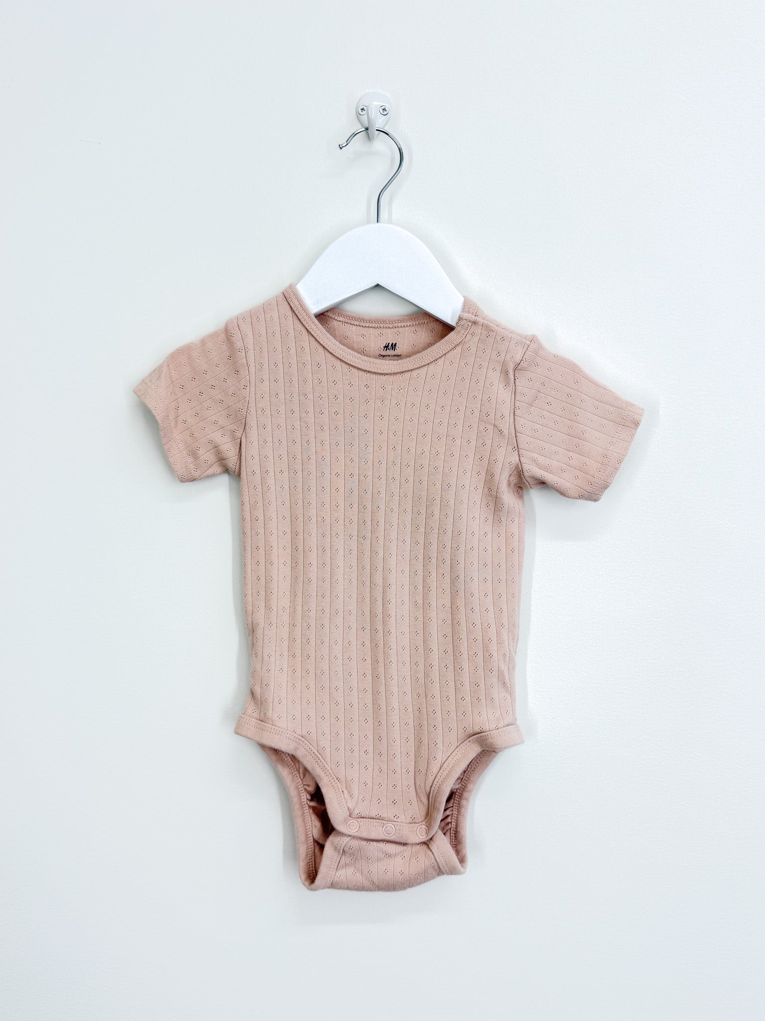H&M organic pointelle bodysuit (18-24m)