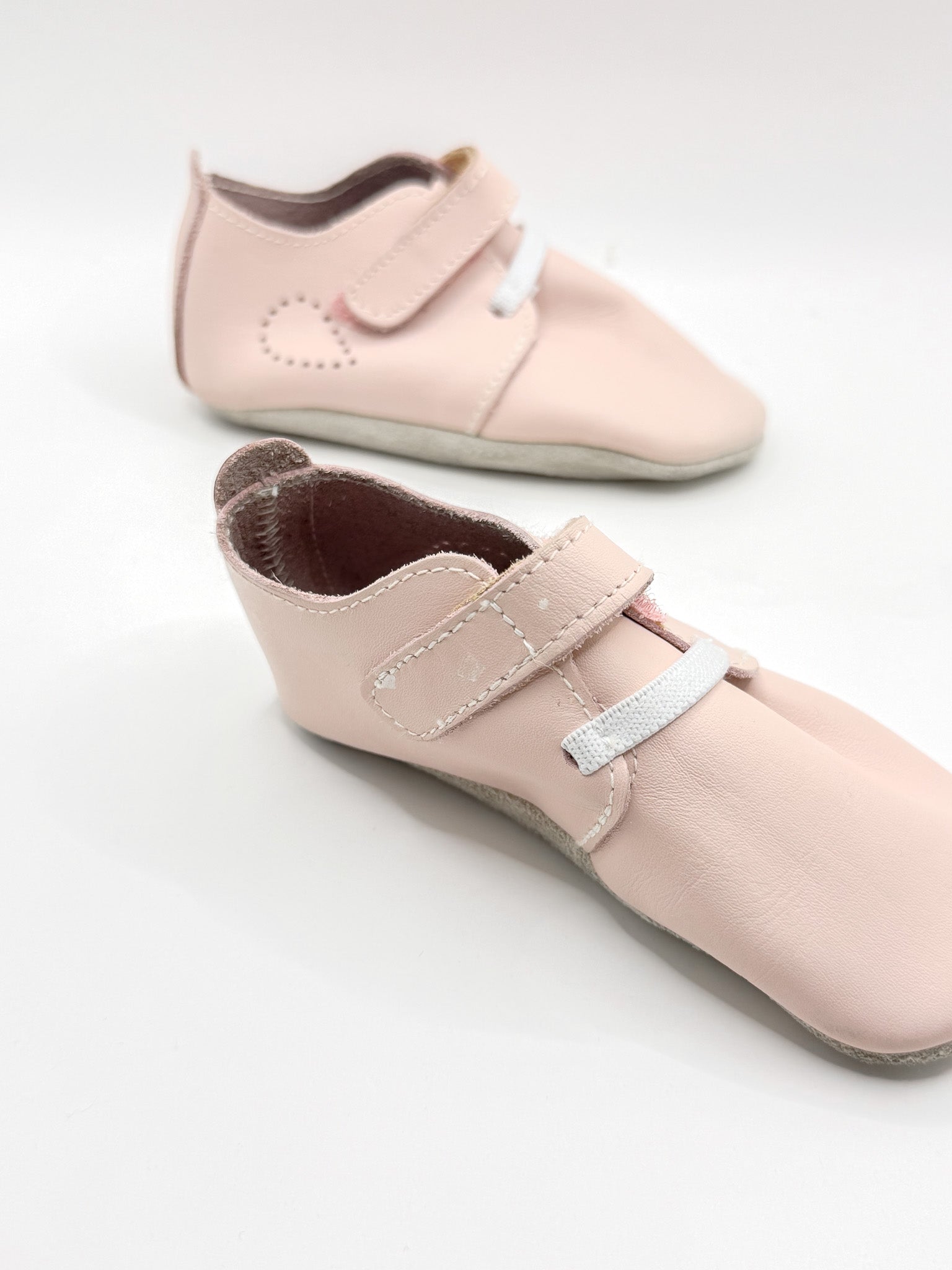 Bobux soft sole grass court shoes (18-19EU)