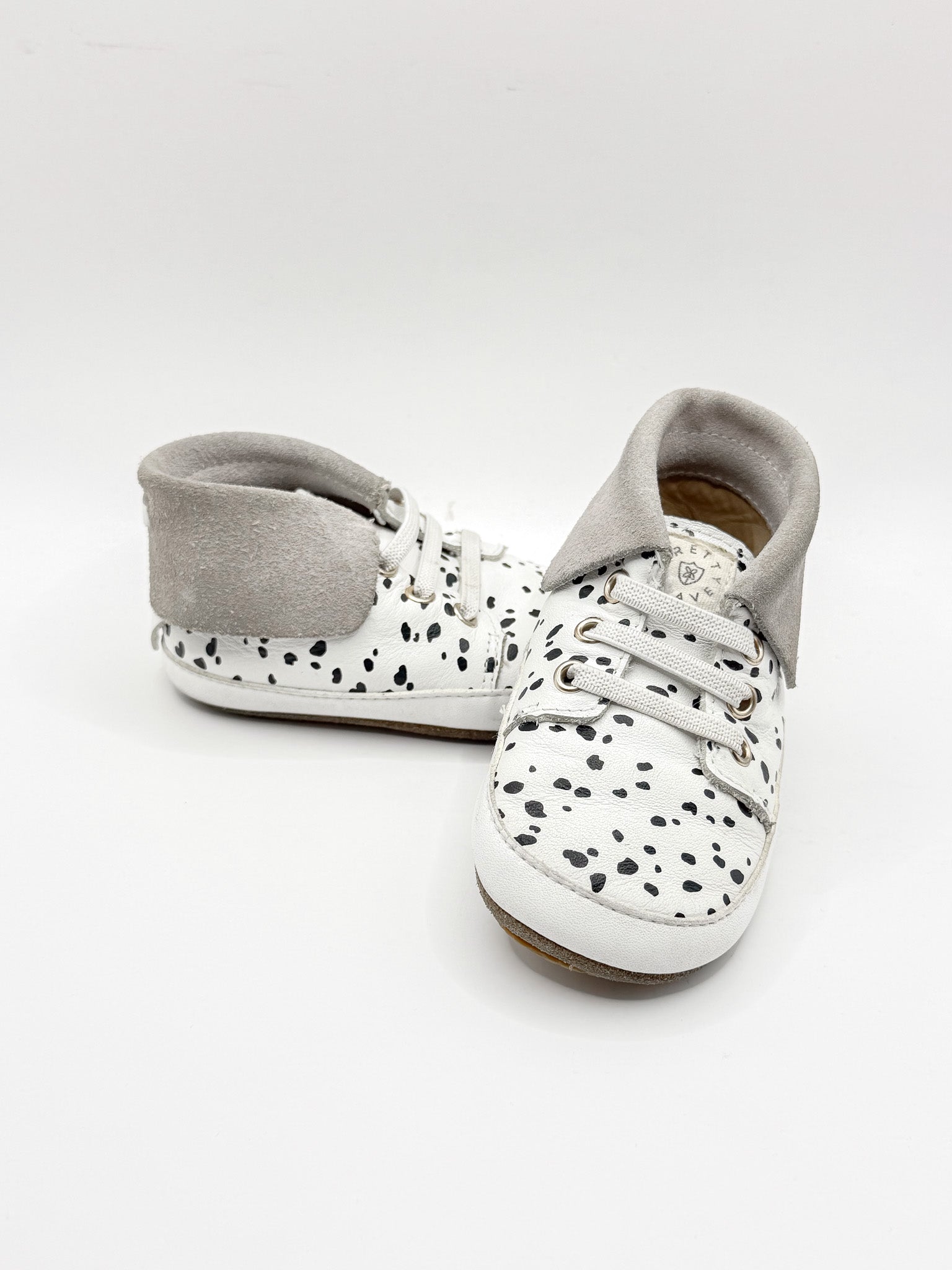Pretty Brave hi top boots (19-20EU)