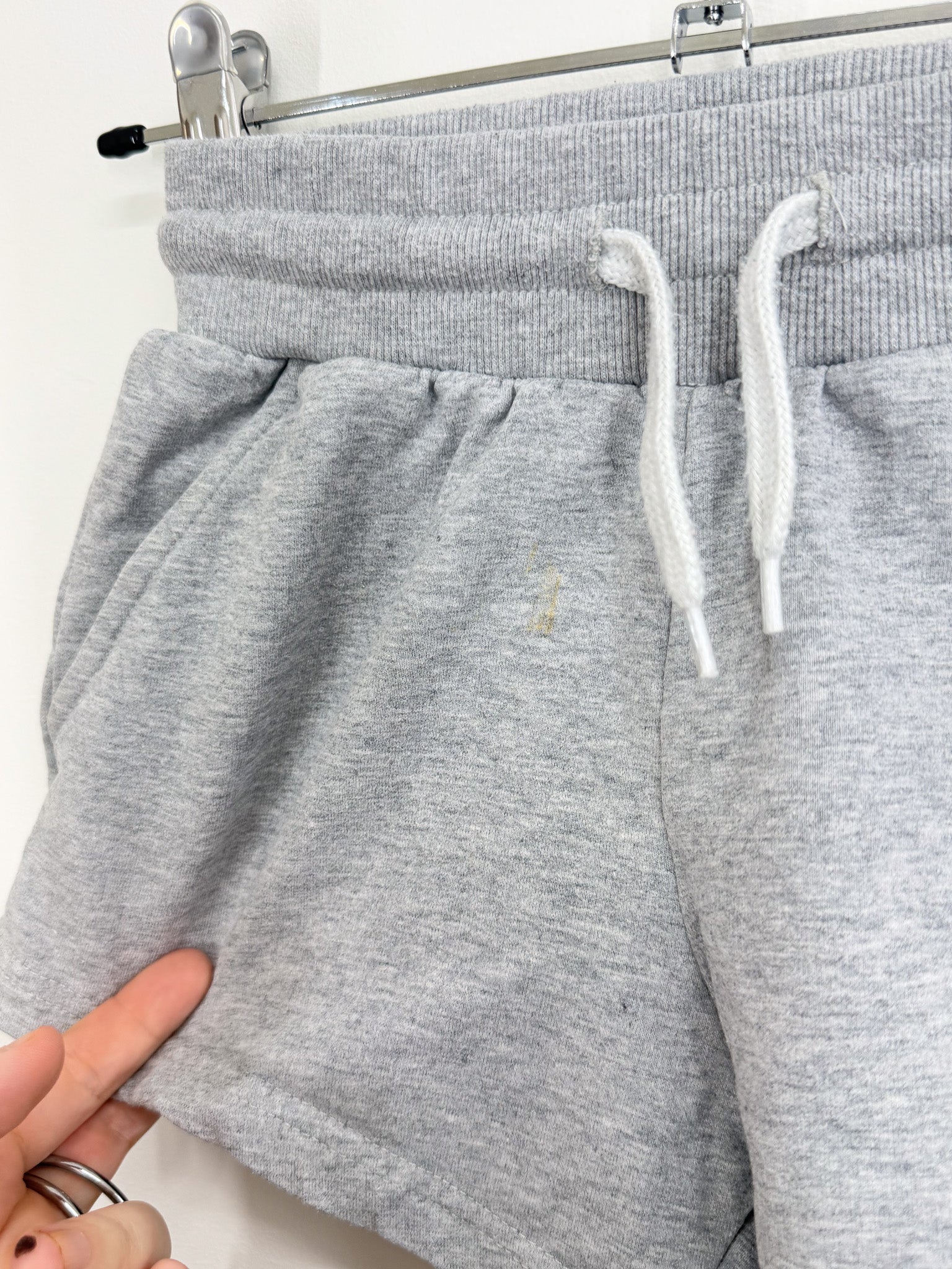 Hello Stranger drawstring shorts (4y) - SECONDS