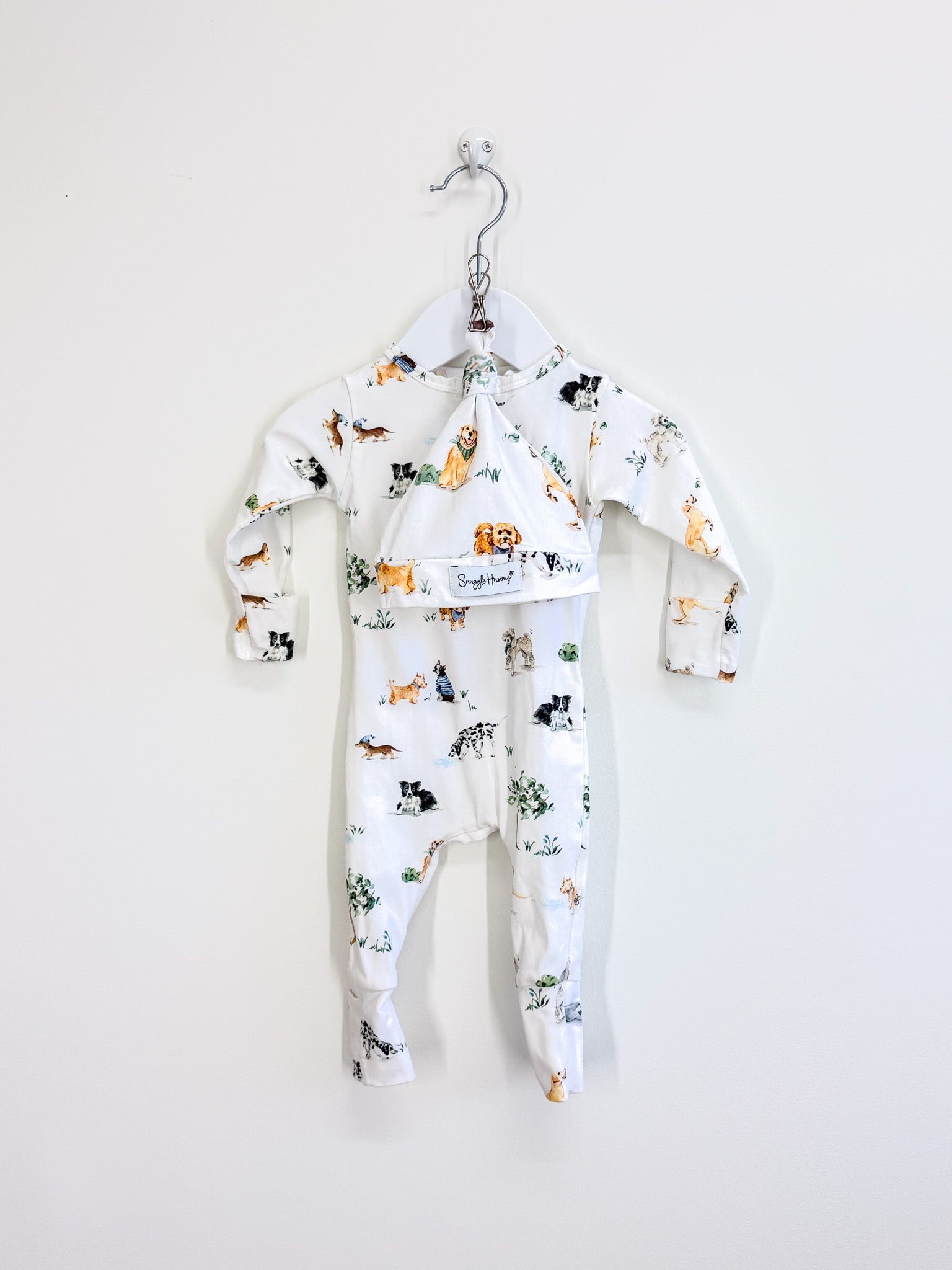 Snuggle Hunny organic growsuit + beanie - dog park (0-3m)