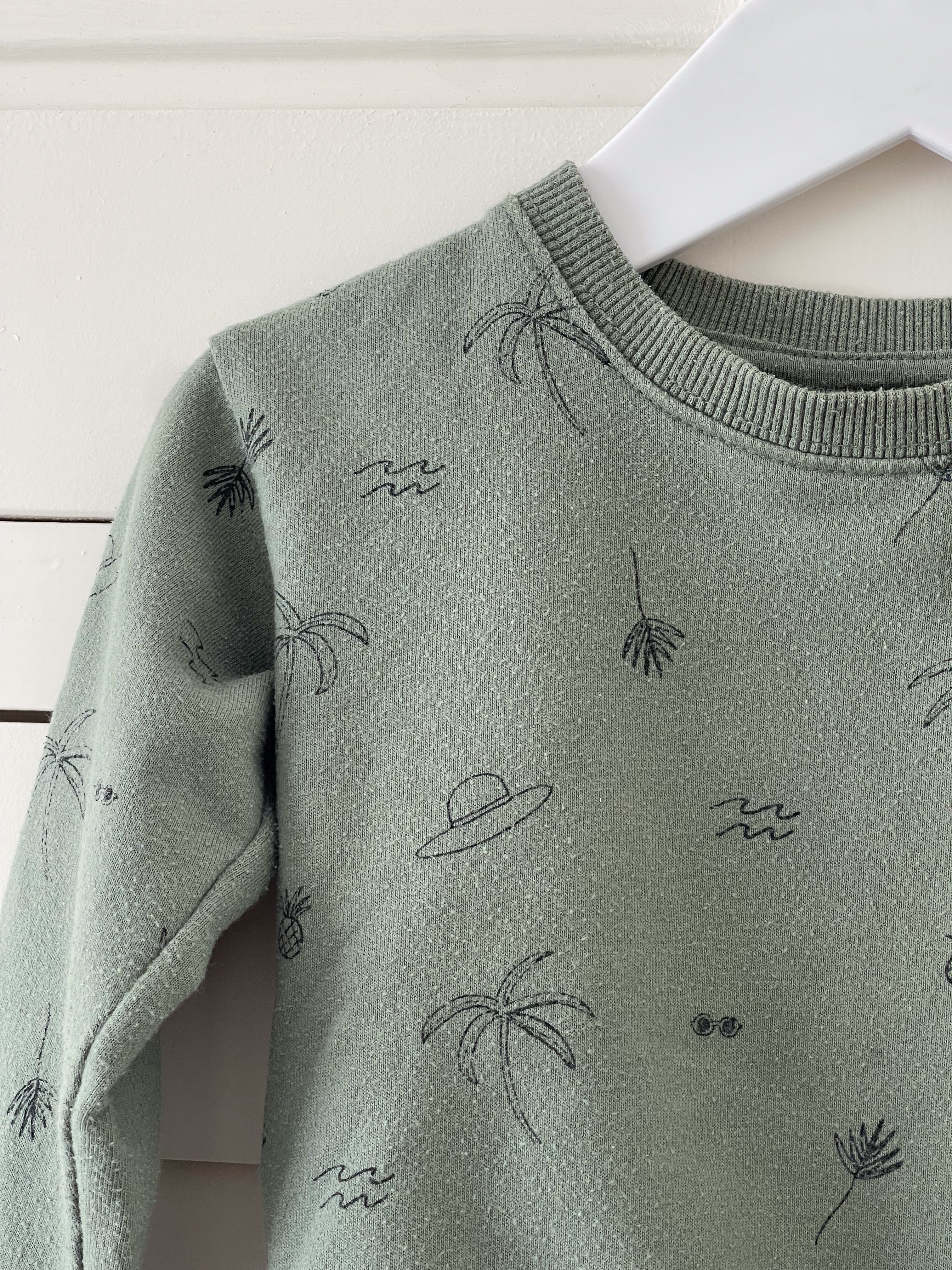 Rylee + Cru beach pullover (3-6m)