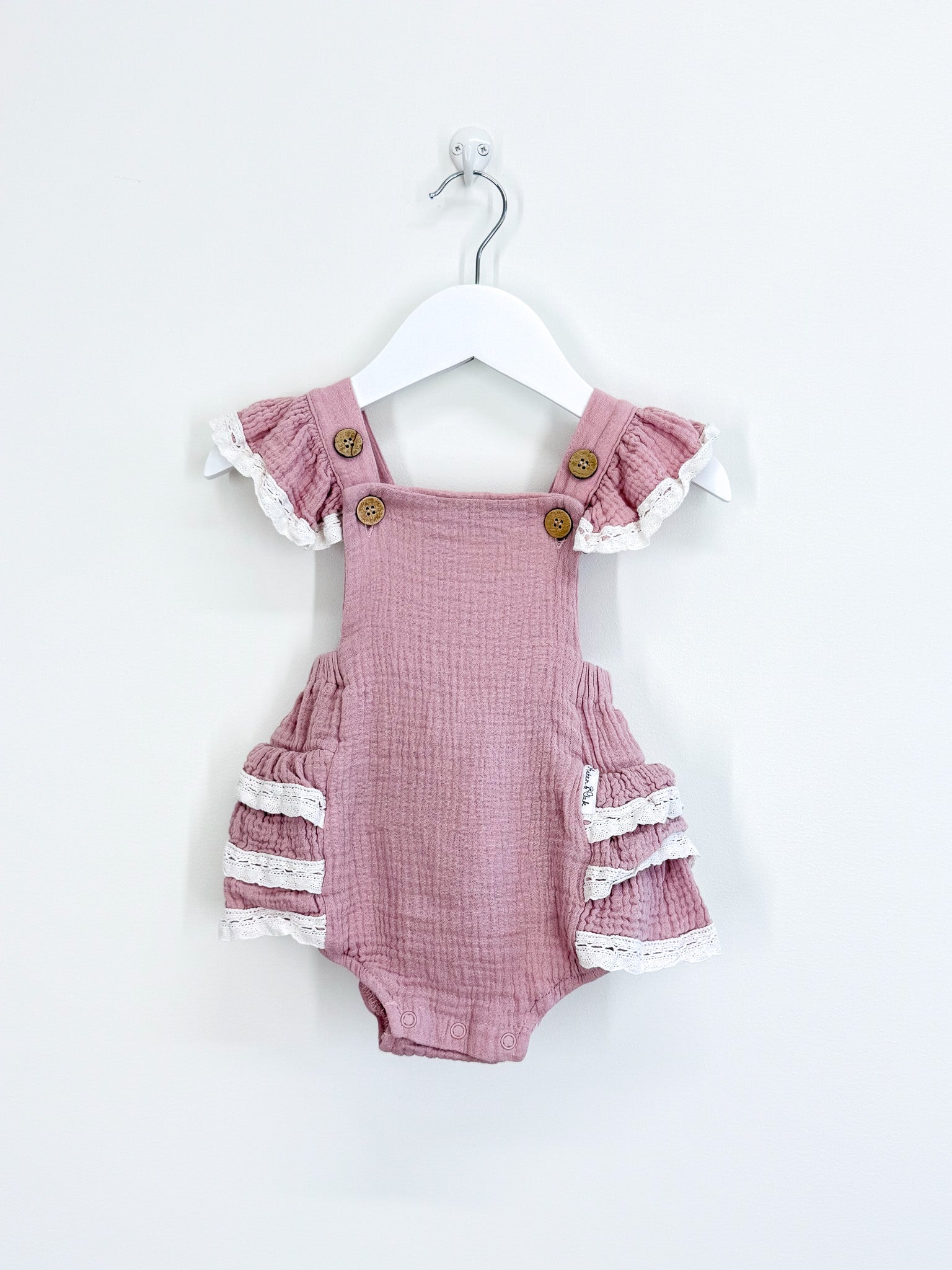 Aster & Oak organic muslin ruffle playsuit (1y)