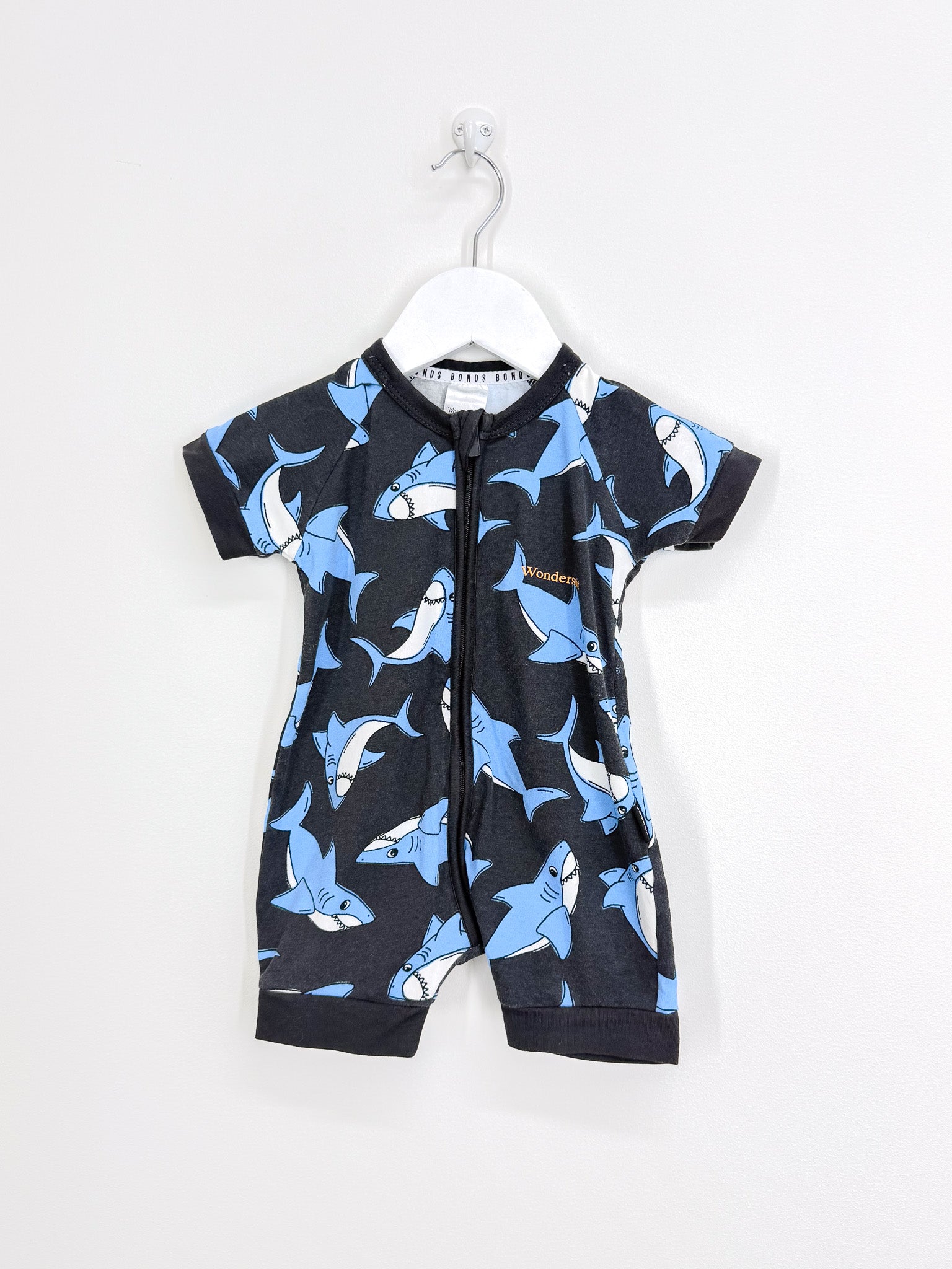 Bonds wondersuit - shark swirl (3-6m)