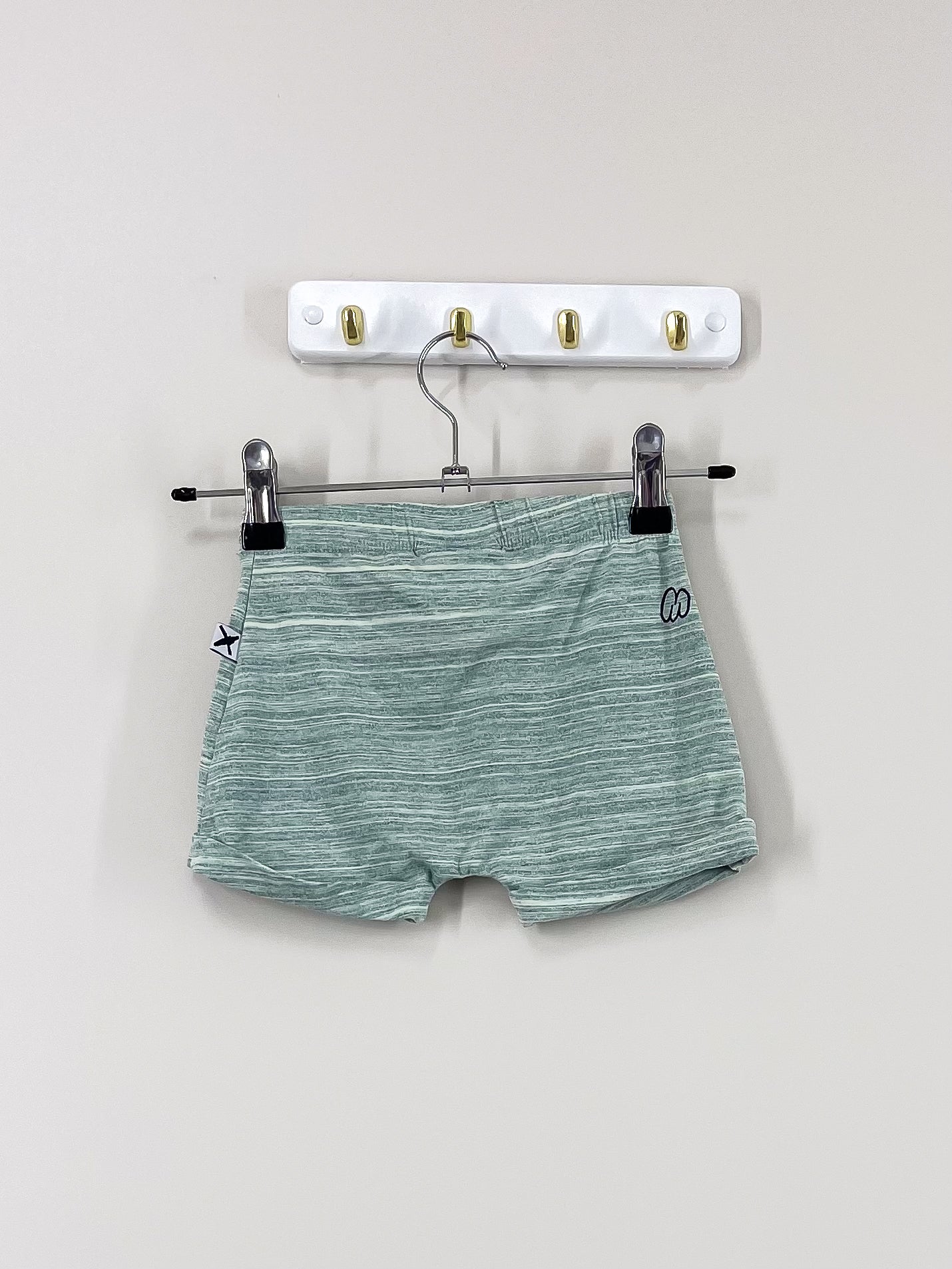 Minti lightweight shorts (12-18m)