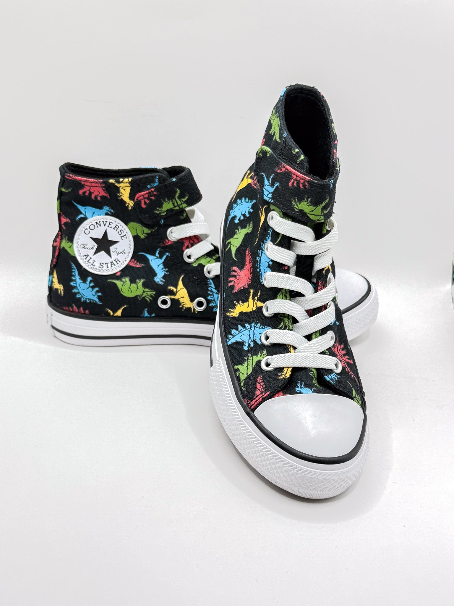 BNWT Converse CTAS hi top sneakers - dino (33.5EU)