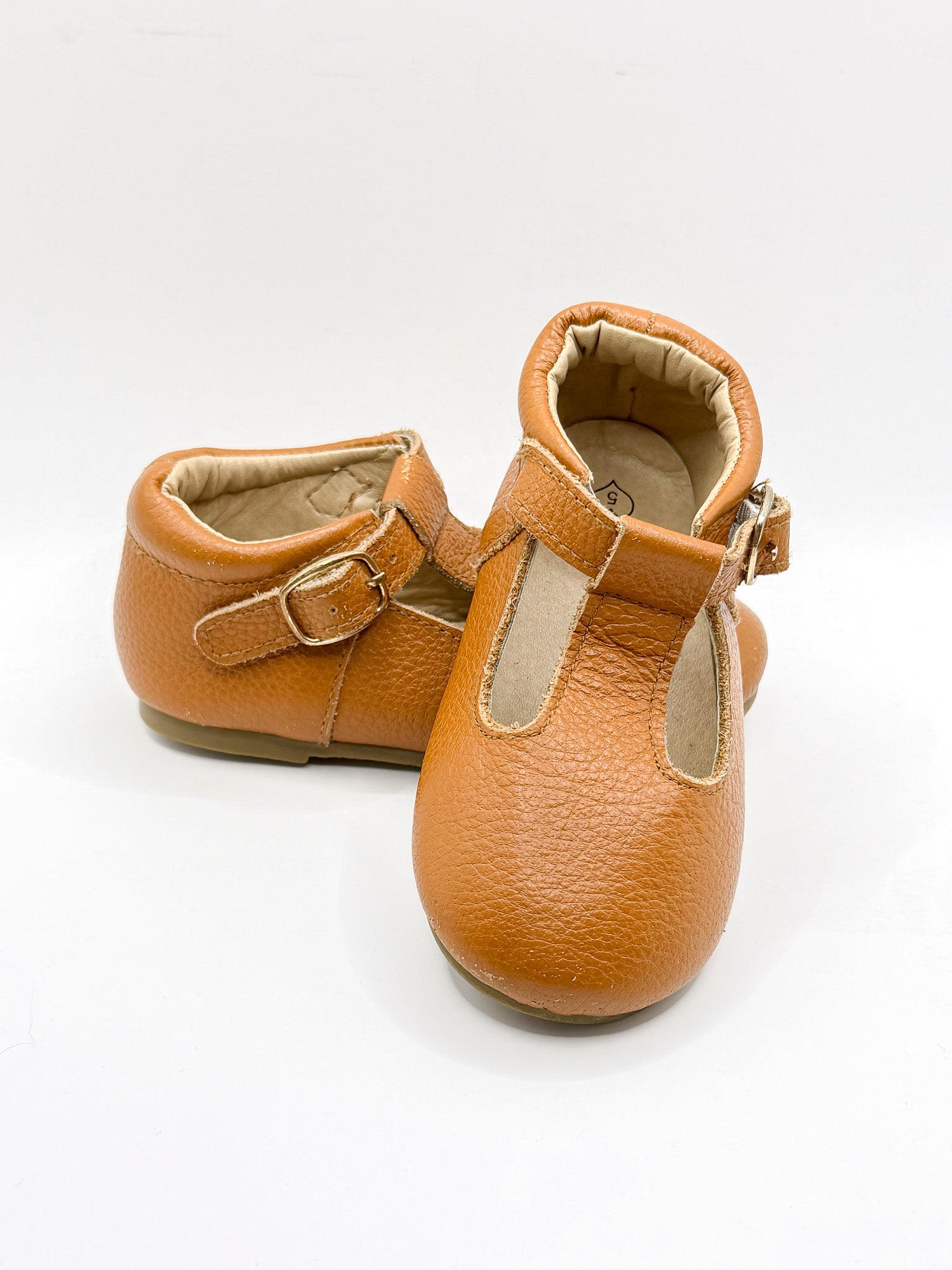Bohemias Closet t-bar sandals (23EU) - DEAD STOCK