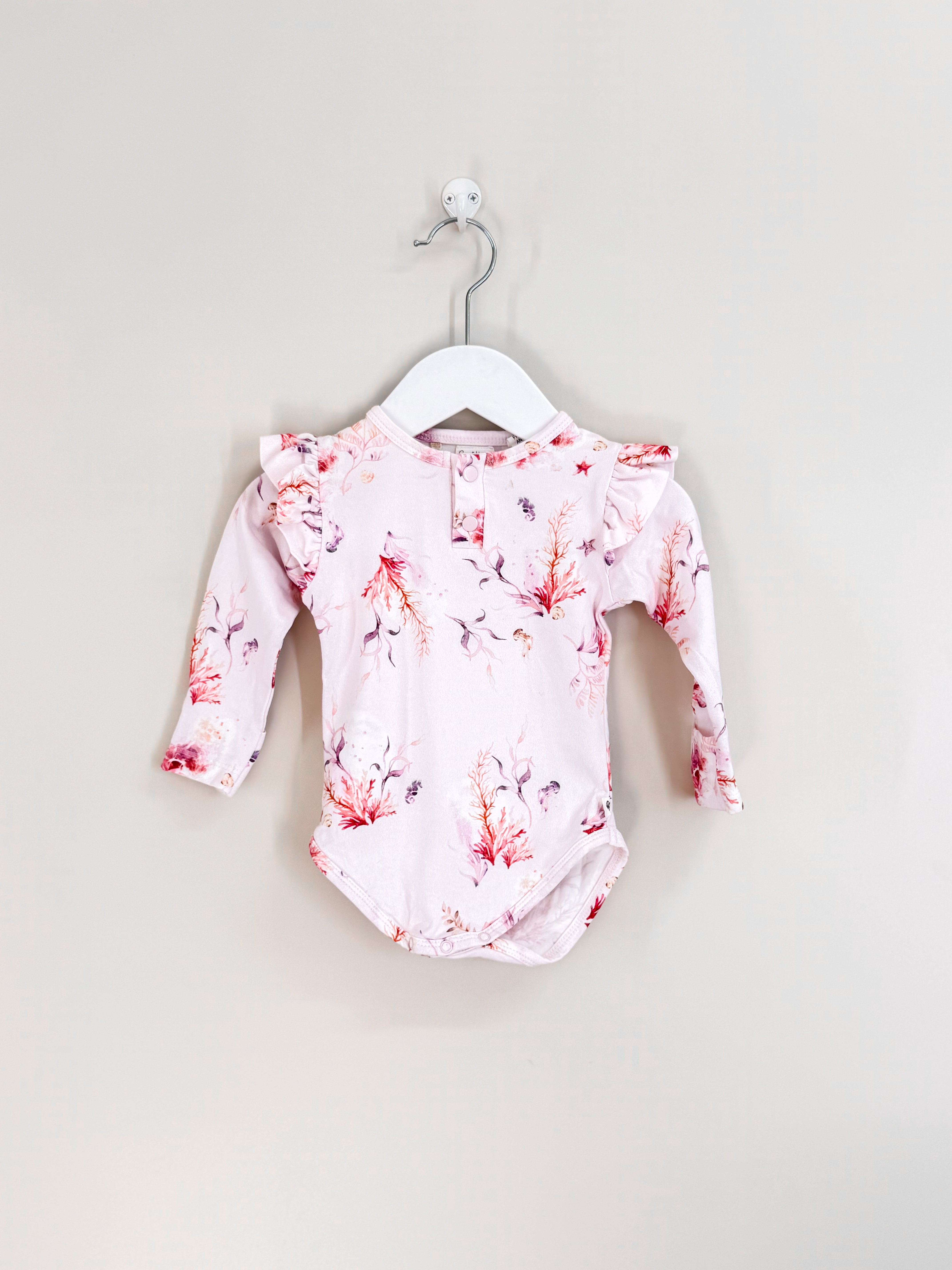 Snuggle Hunny organic bodysuit (0-3m)