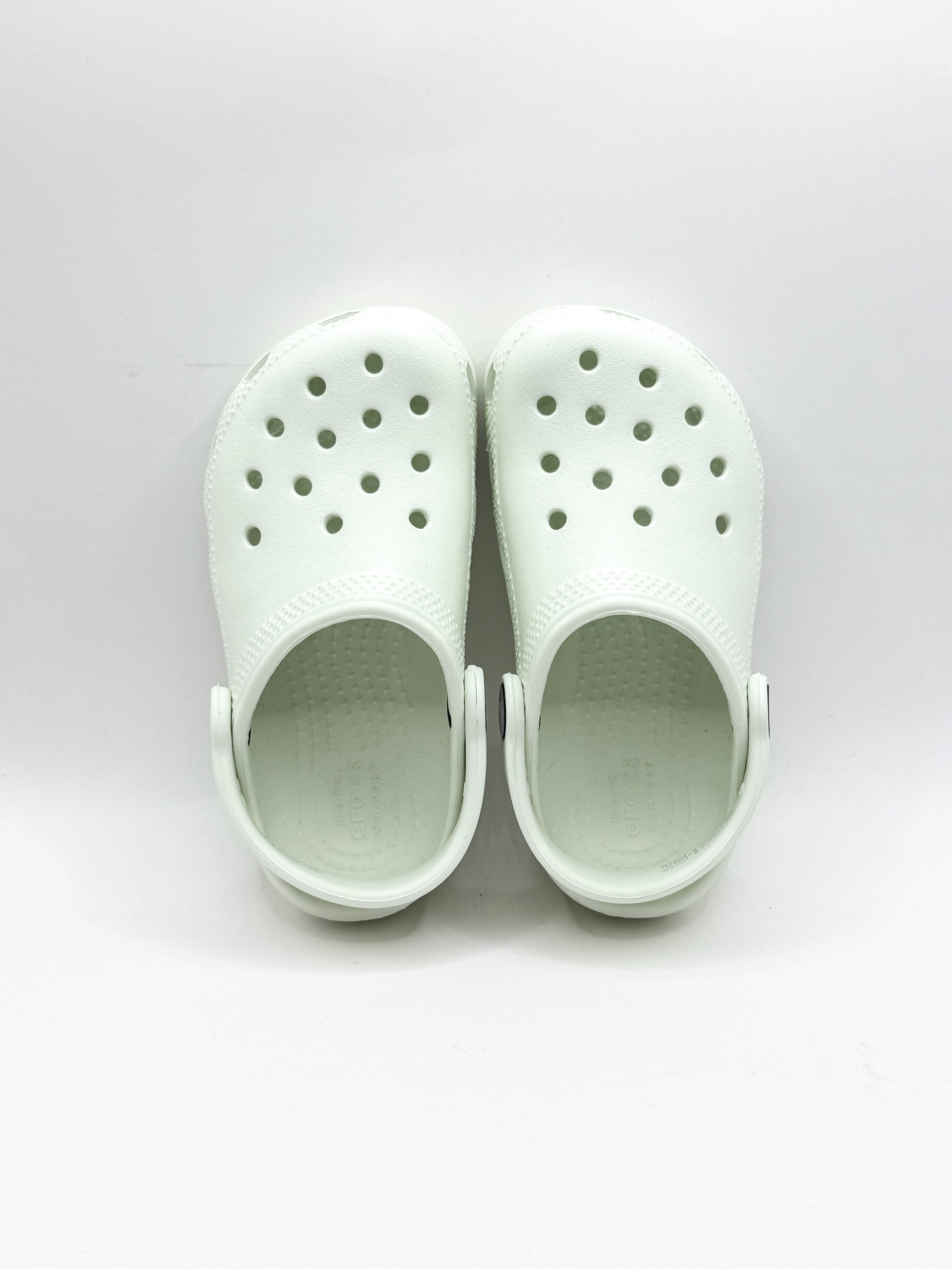 BNWOT Crocs sandals - mint (25-26EU)