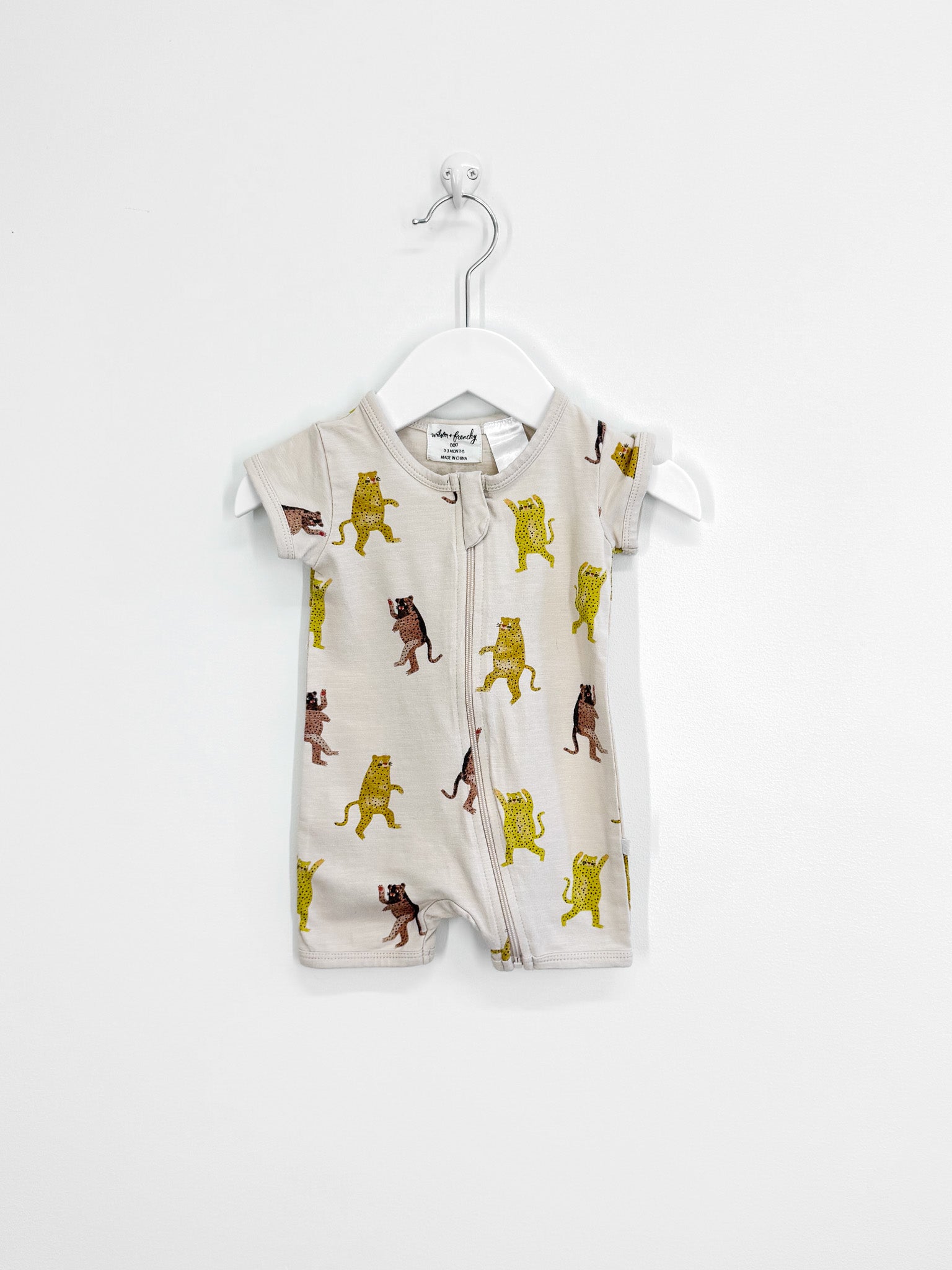 Wilson & Frenchy organic boyleg zipsuit - roar (0-3m)