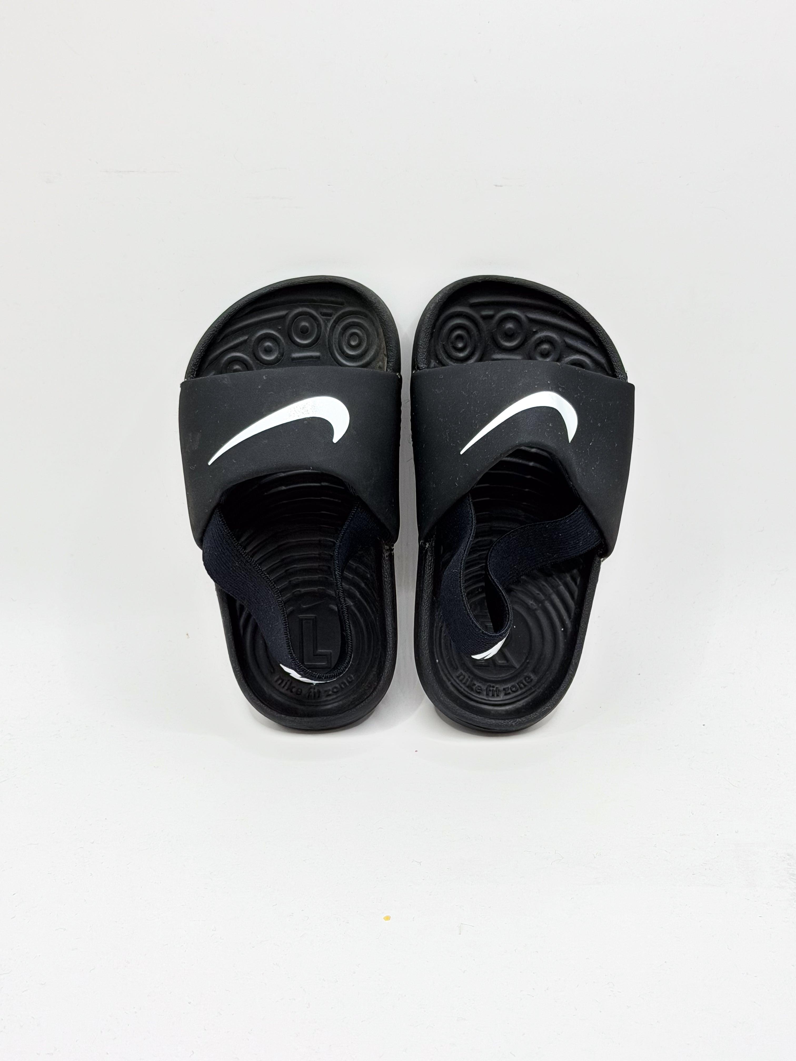 Nike kawa slides (23.5EU)