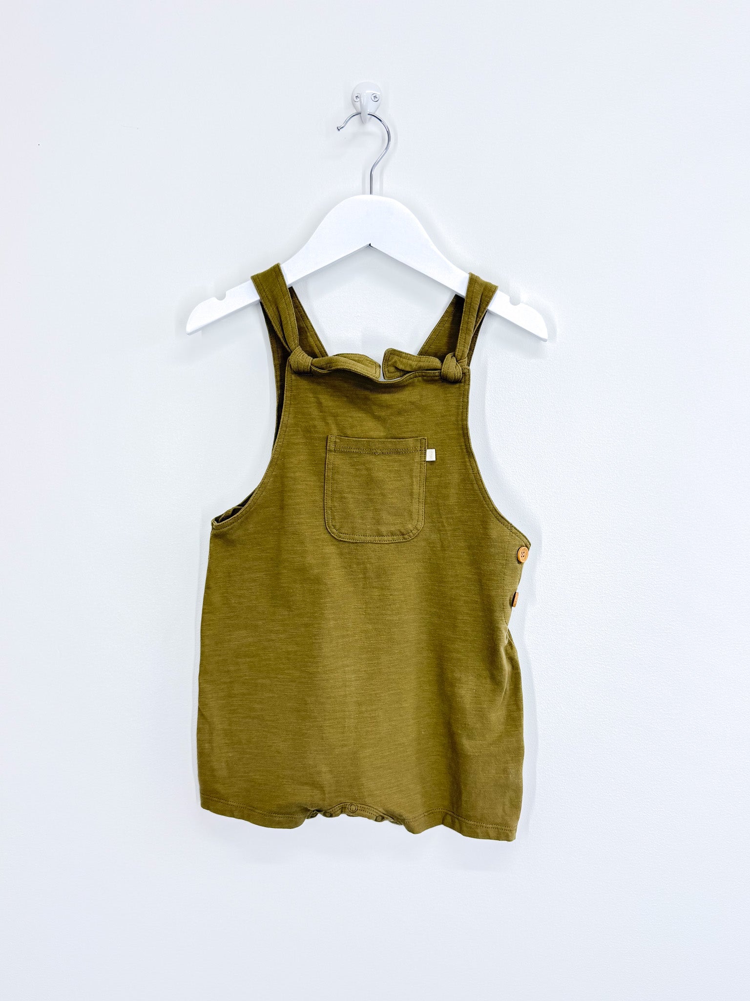 Wilson & Frenchy organic shortalls - leaf (18-24m)
