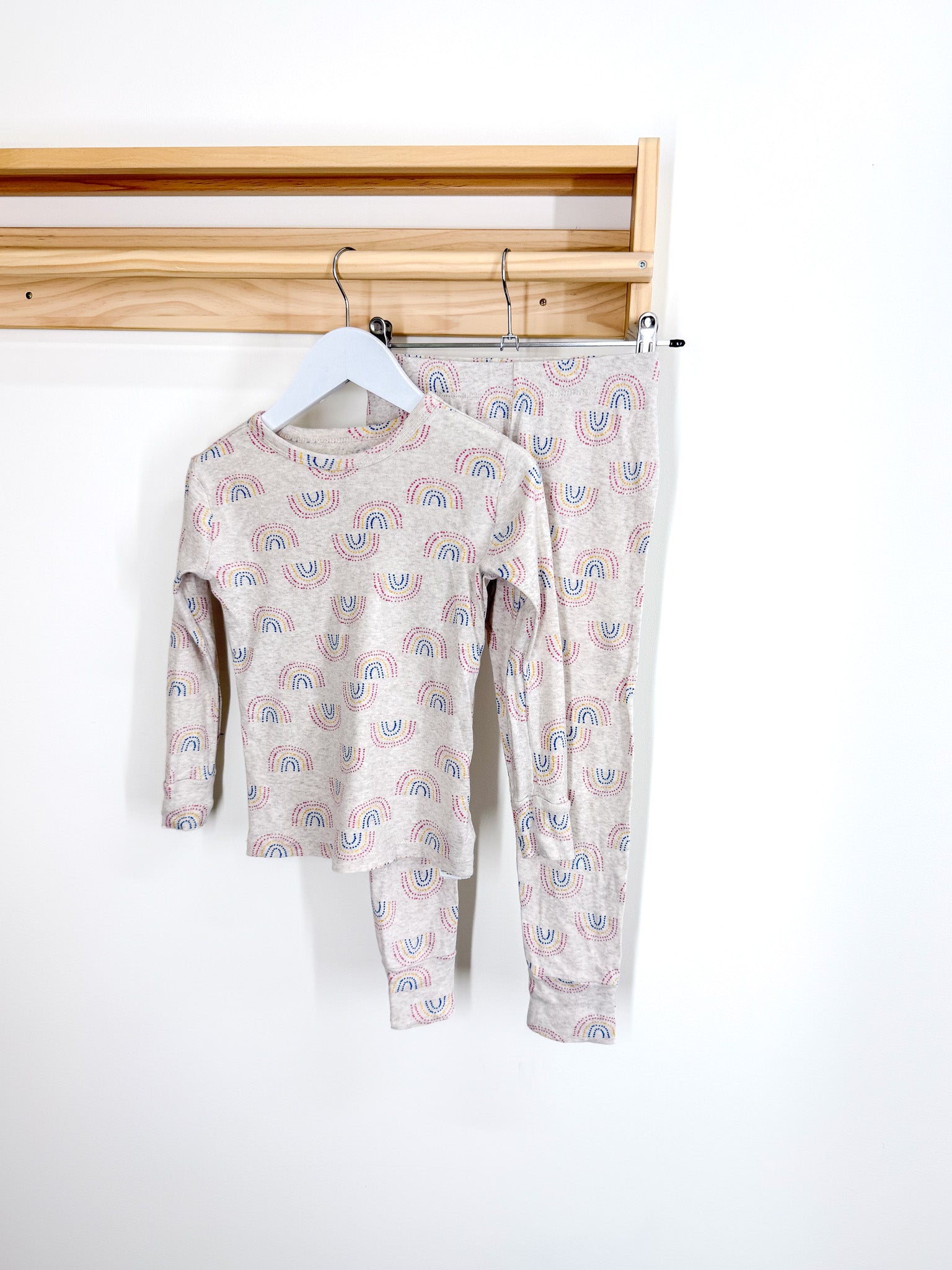 Gap organic rainbow PJ set (6y)
