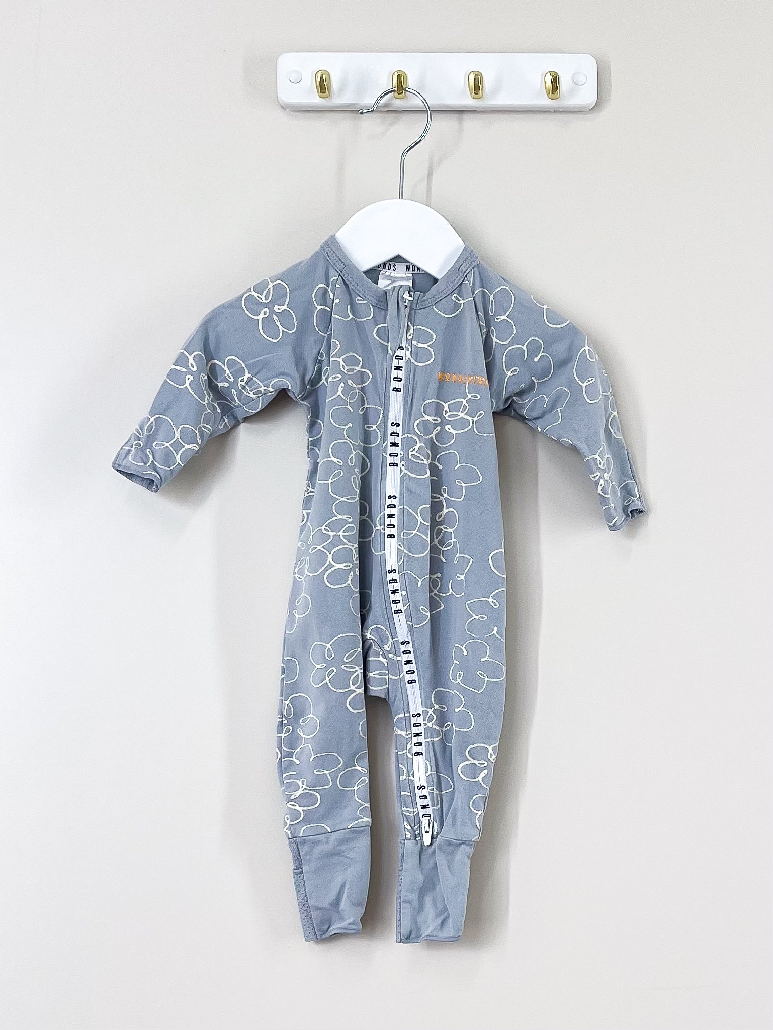 Bonds wondercool wondersuit (0-3m)