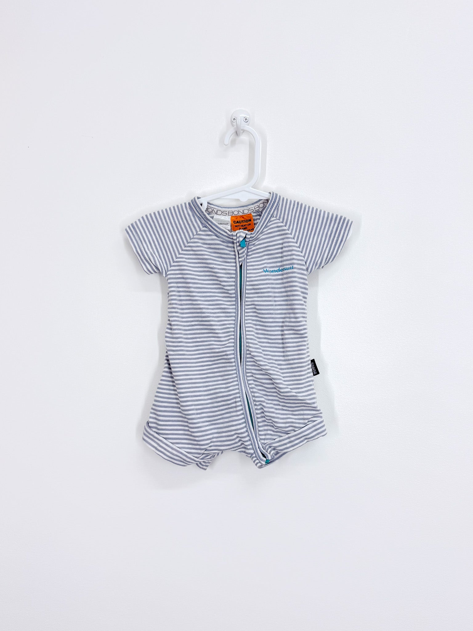 Bonds wondersuit - stripe (0-3m) - SECONDS