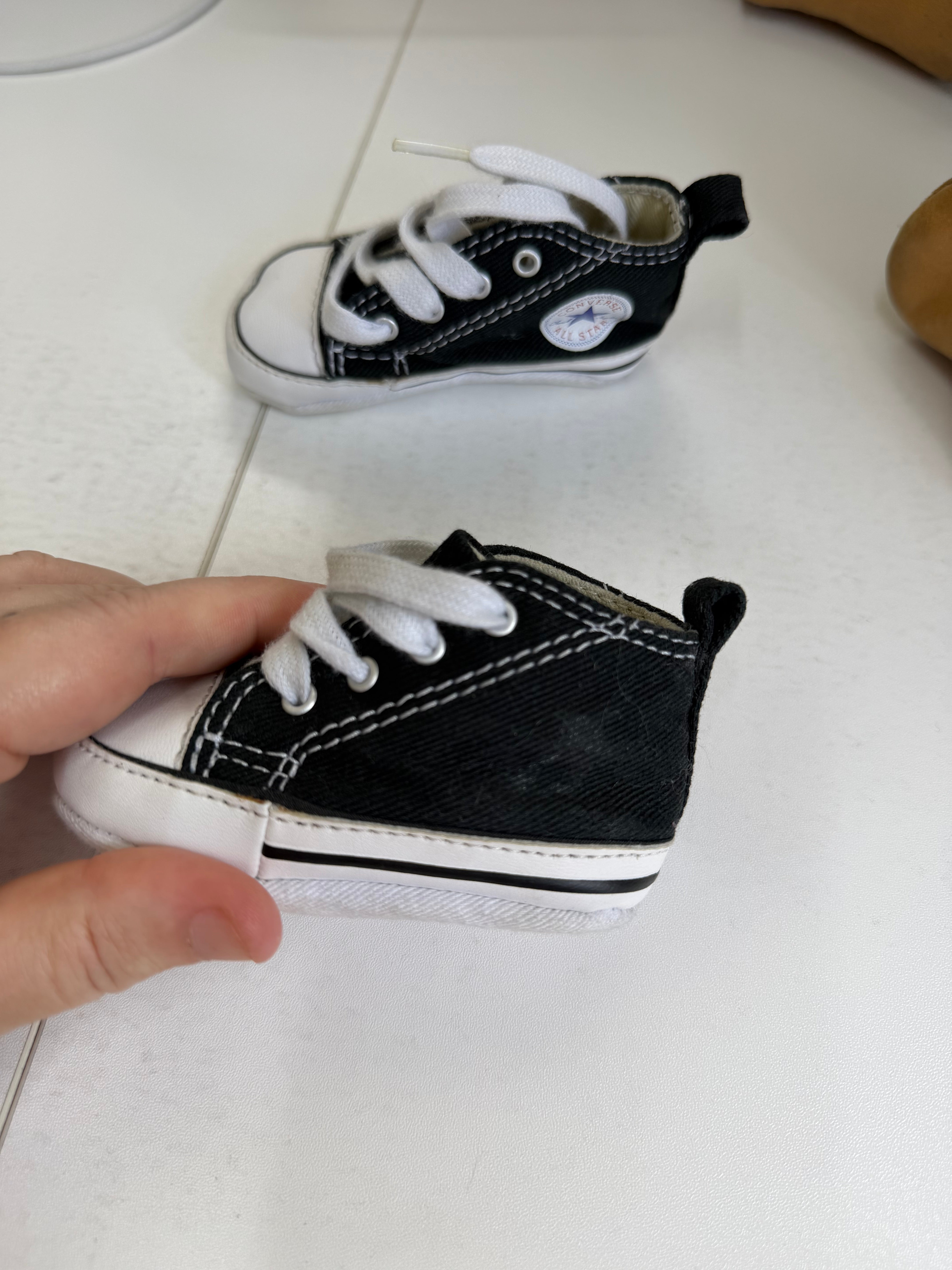 Converse cribster soft sole shoes (17EU