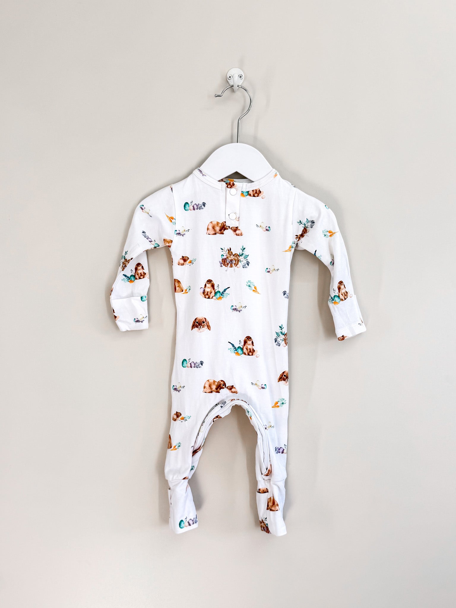 Snuggle Hunny organic growsuit - easter bunnies (0-3m)