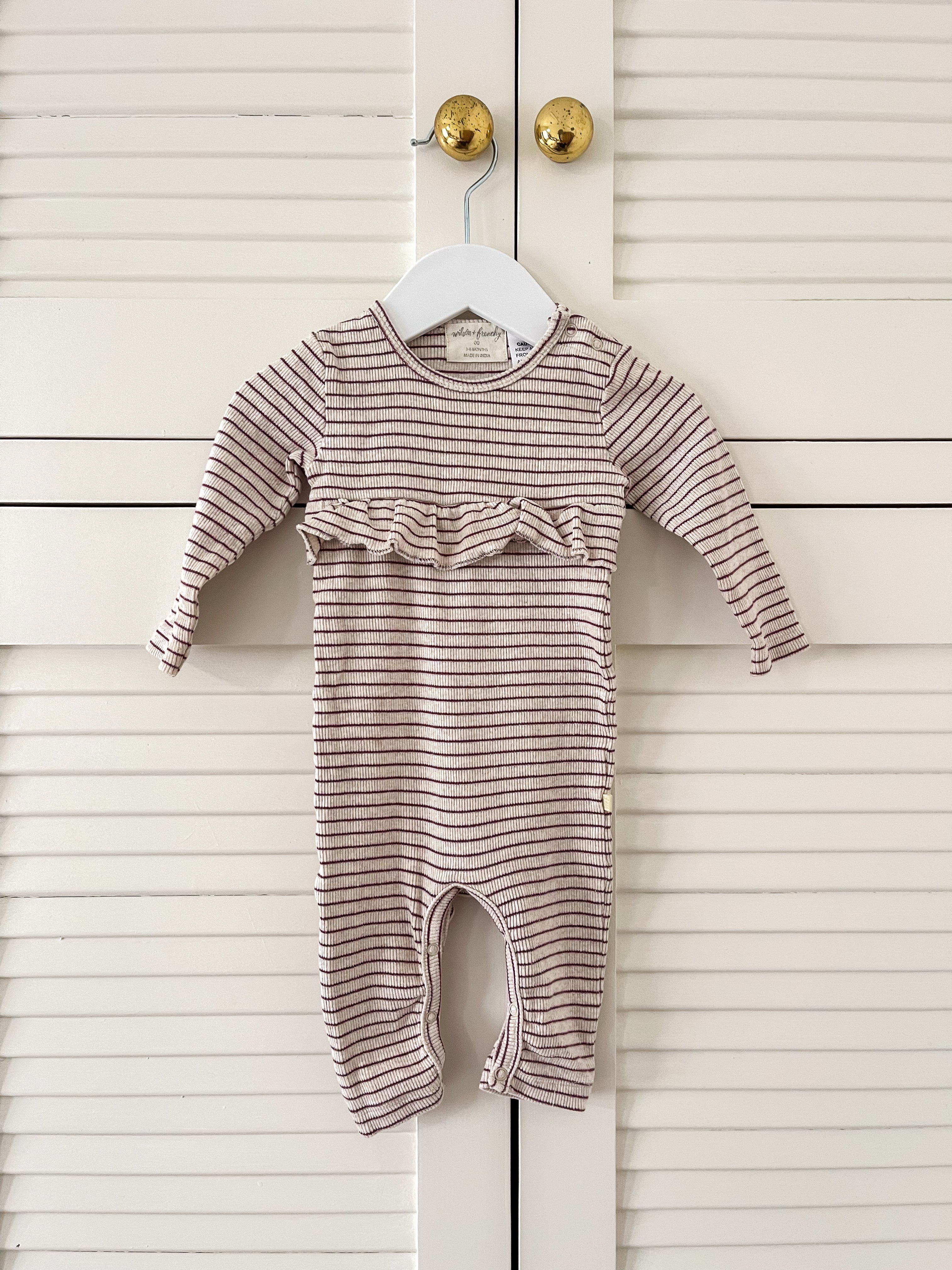 Wilson & Frenchy organic rib ruffle growsuit (12-18m)